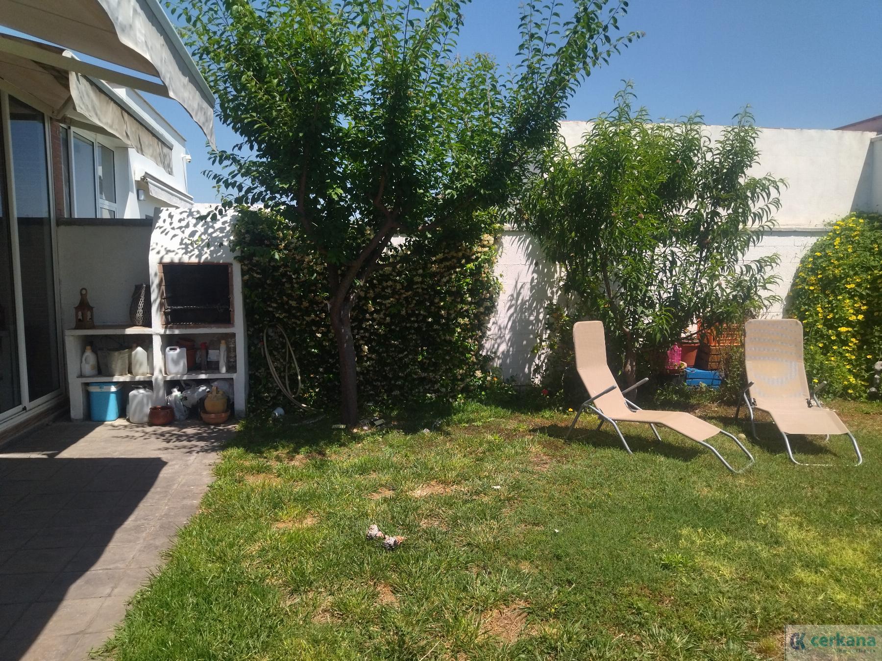 For sale of chalet in Bollullos de la Mitación