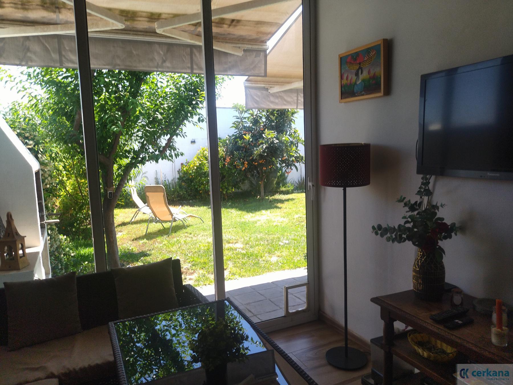 For sale of chalet in Bollullos de la Mitación