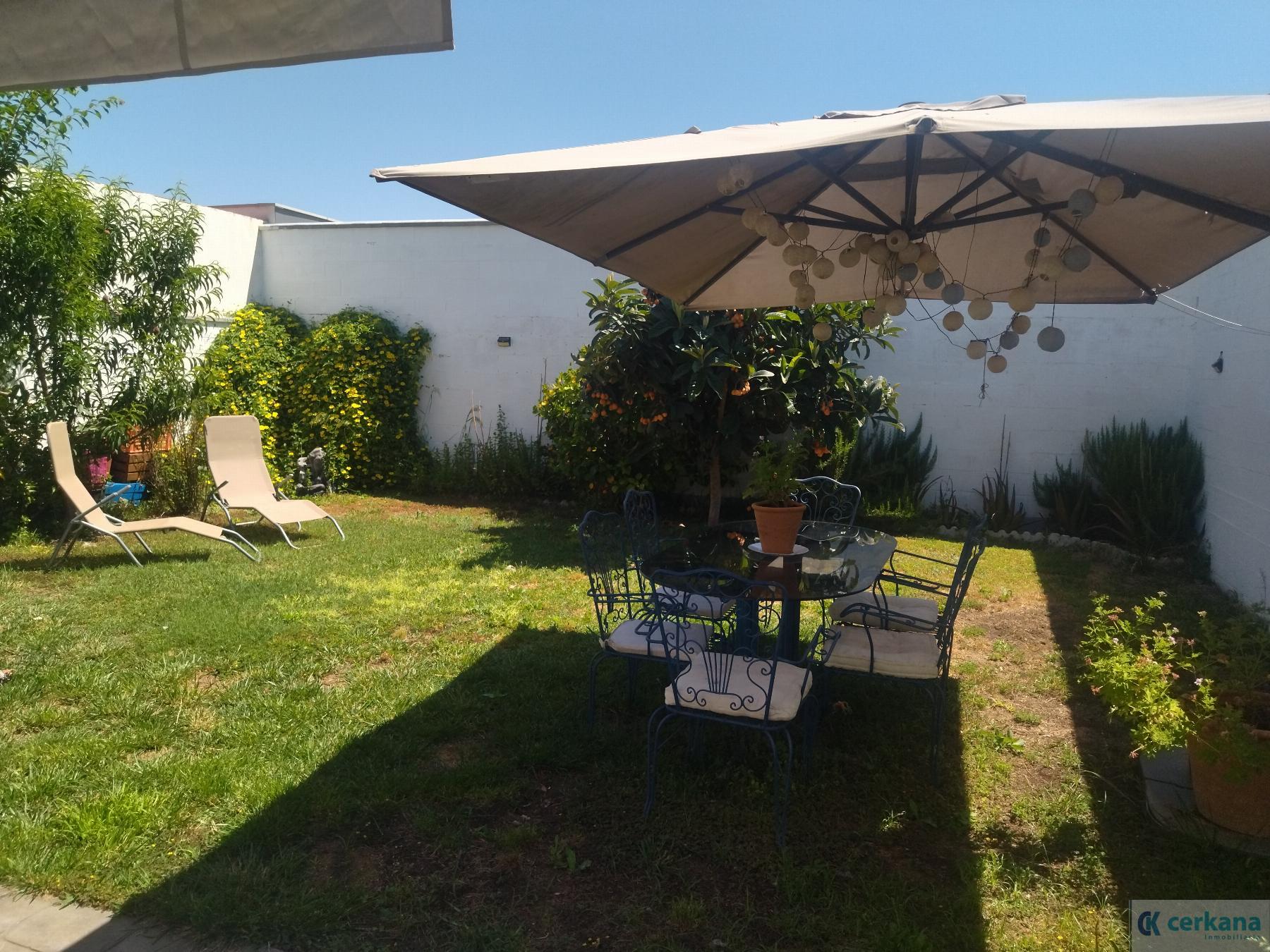 For sale of chalet in Bollullos de la Mitación