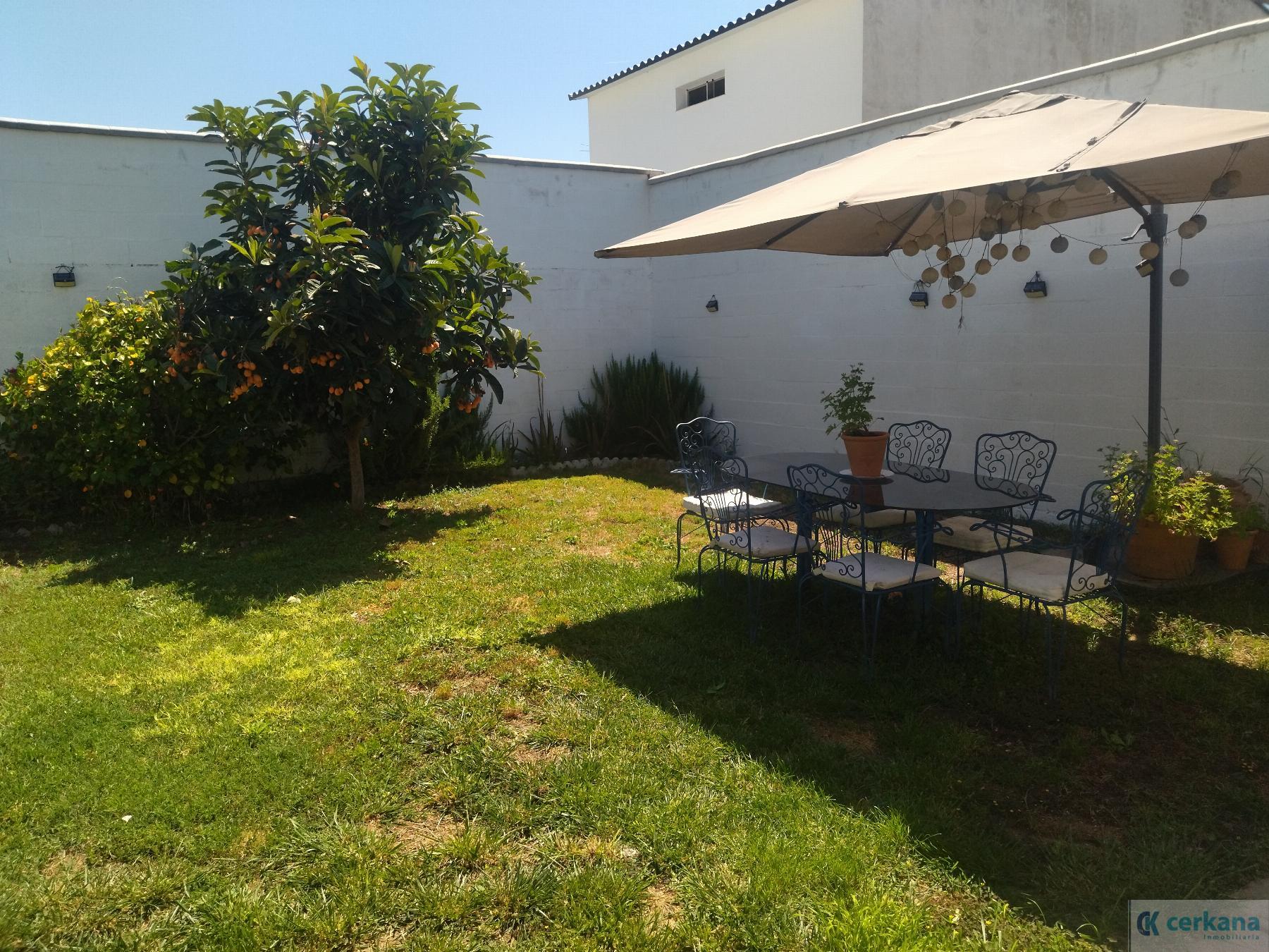 For sale of chalet in Bollullos de la Mitación