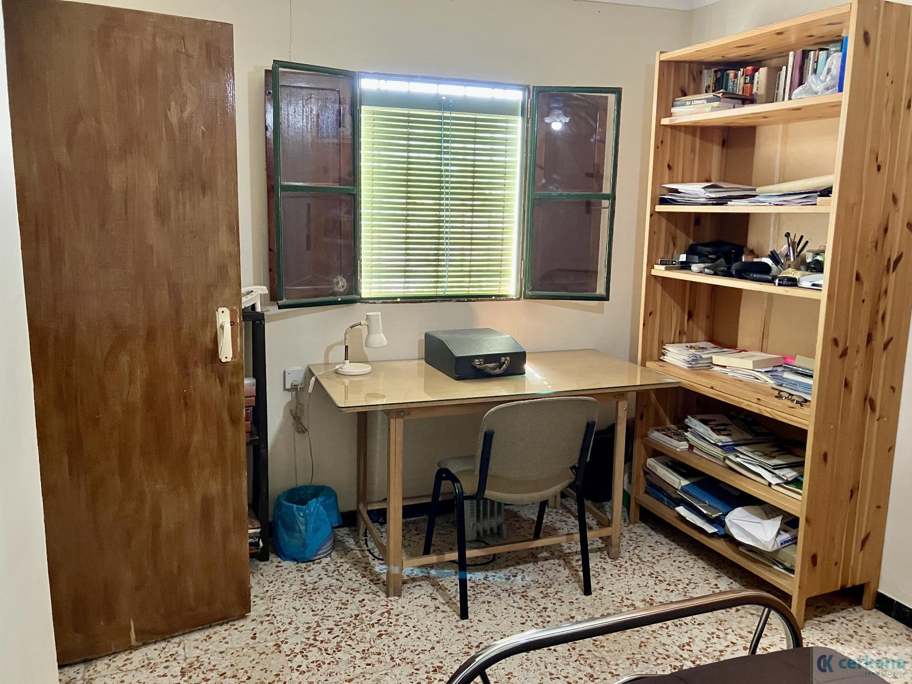 For sale of house in Espartinas