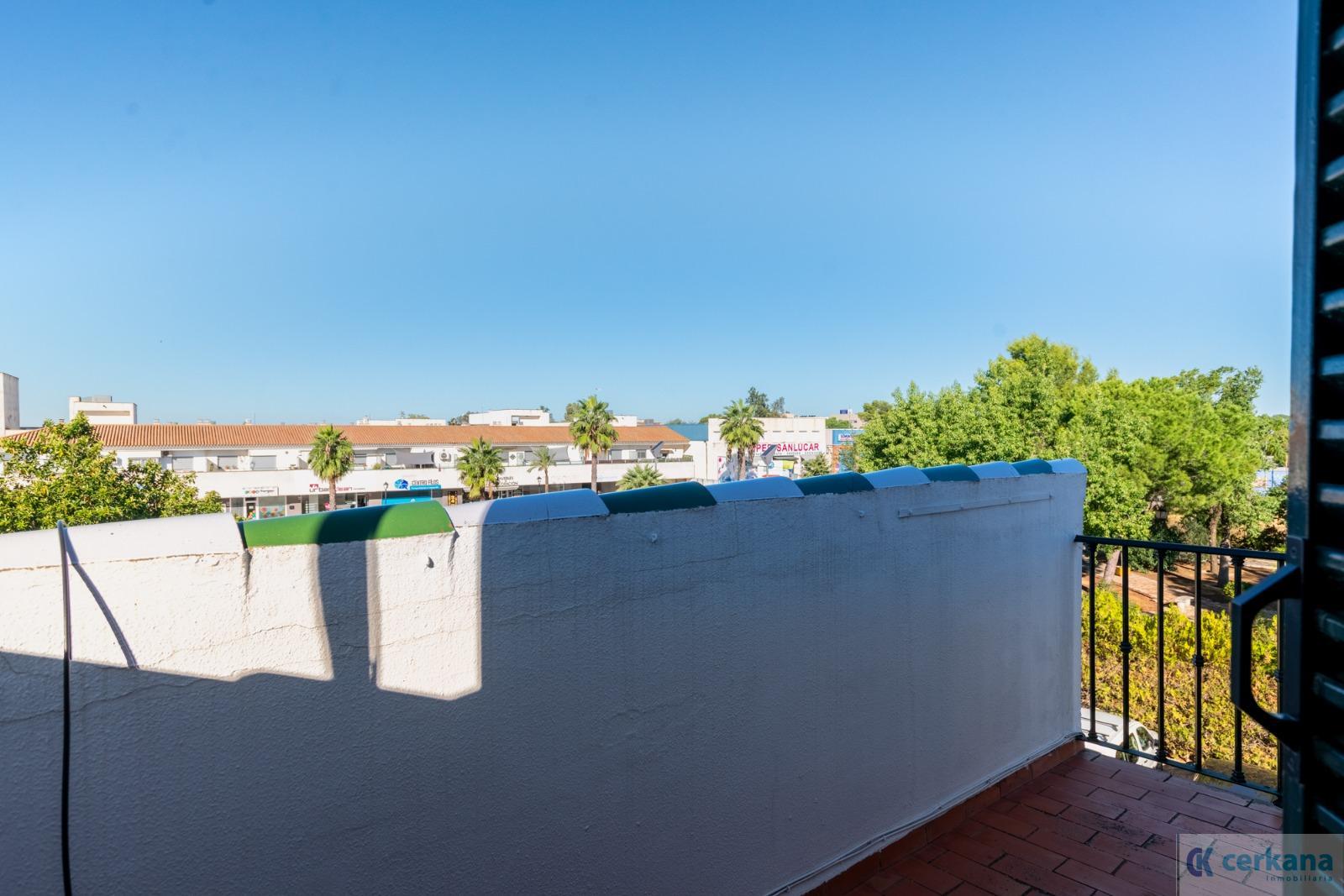 Venta de chalet en Sanlúcar la Mayor