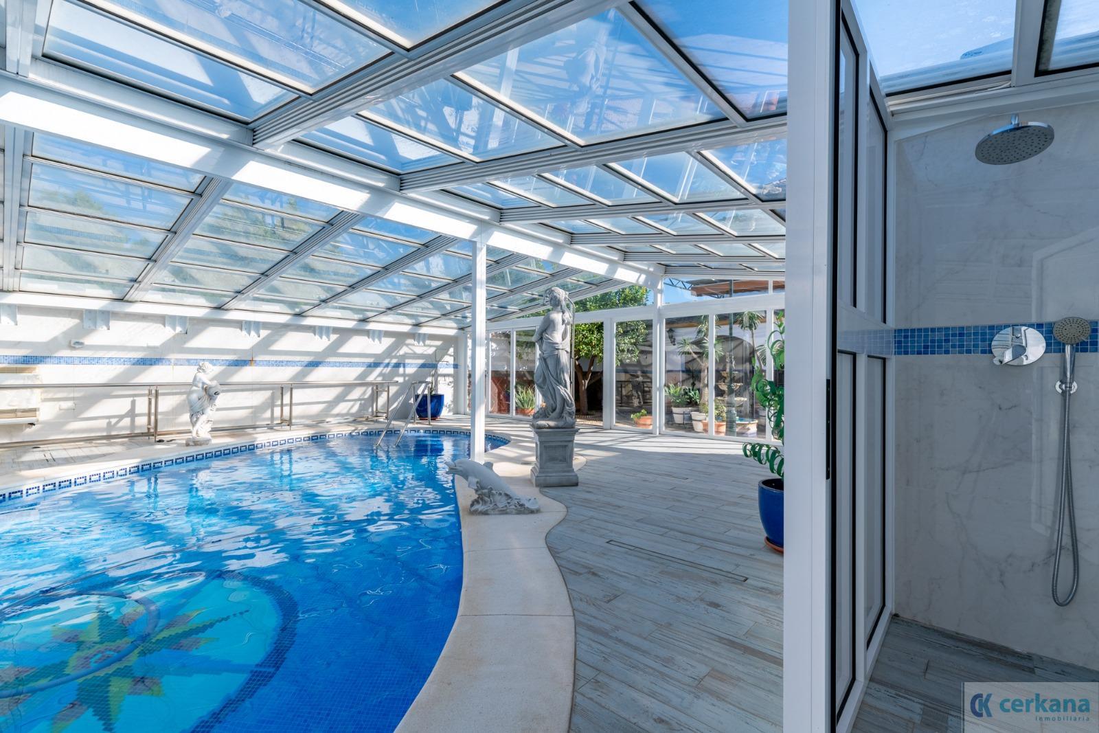 Venta de chalet en Sanlúcar la Mayor