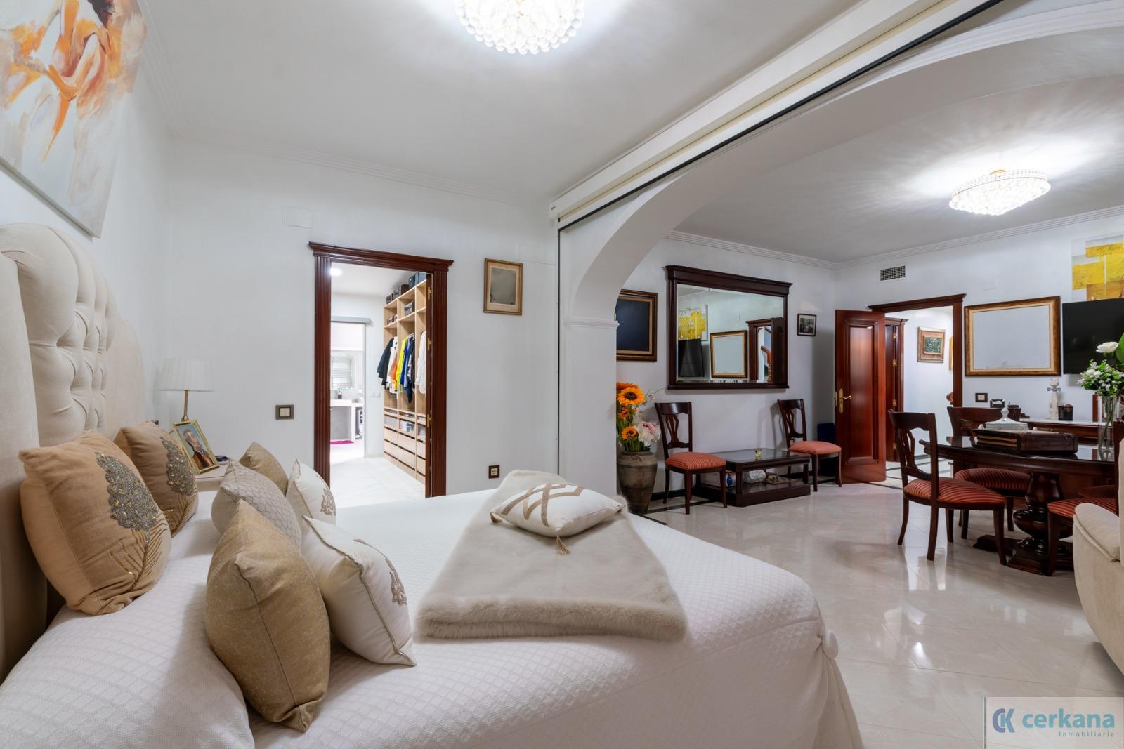 Venta de chalet en Sanlúcar la Mayor