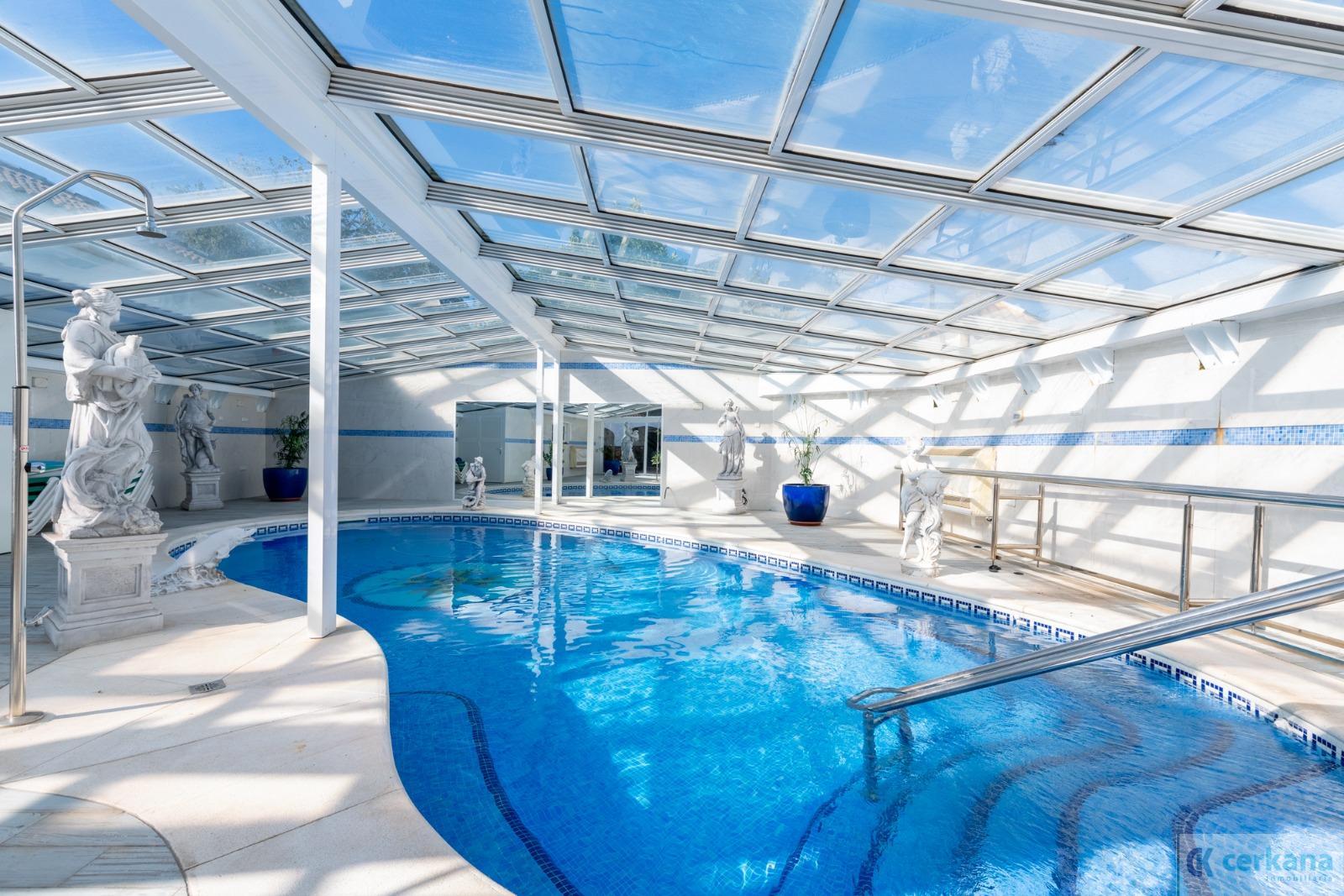 Venta de chalet en Sanlúcar la Mayor