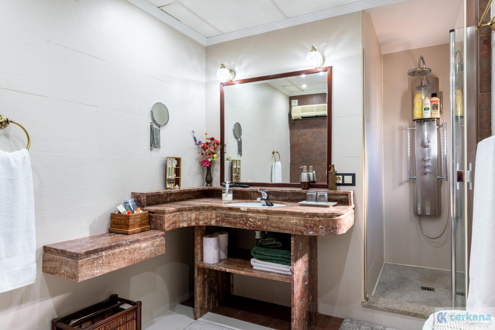 Venta de chalet en Sanlúcar la Mayor