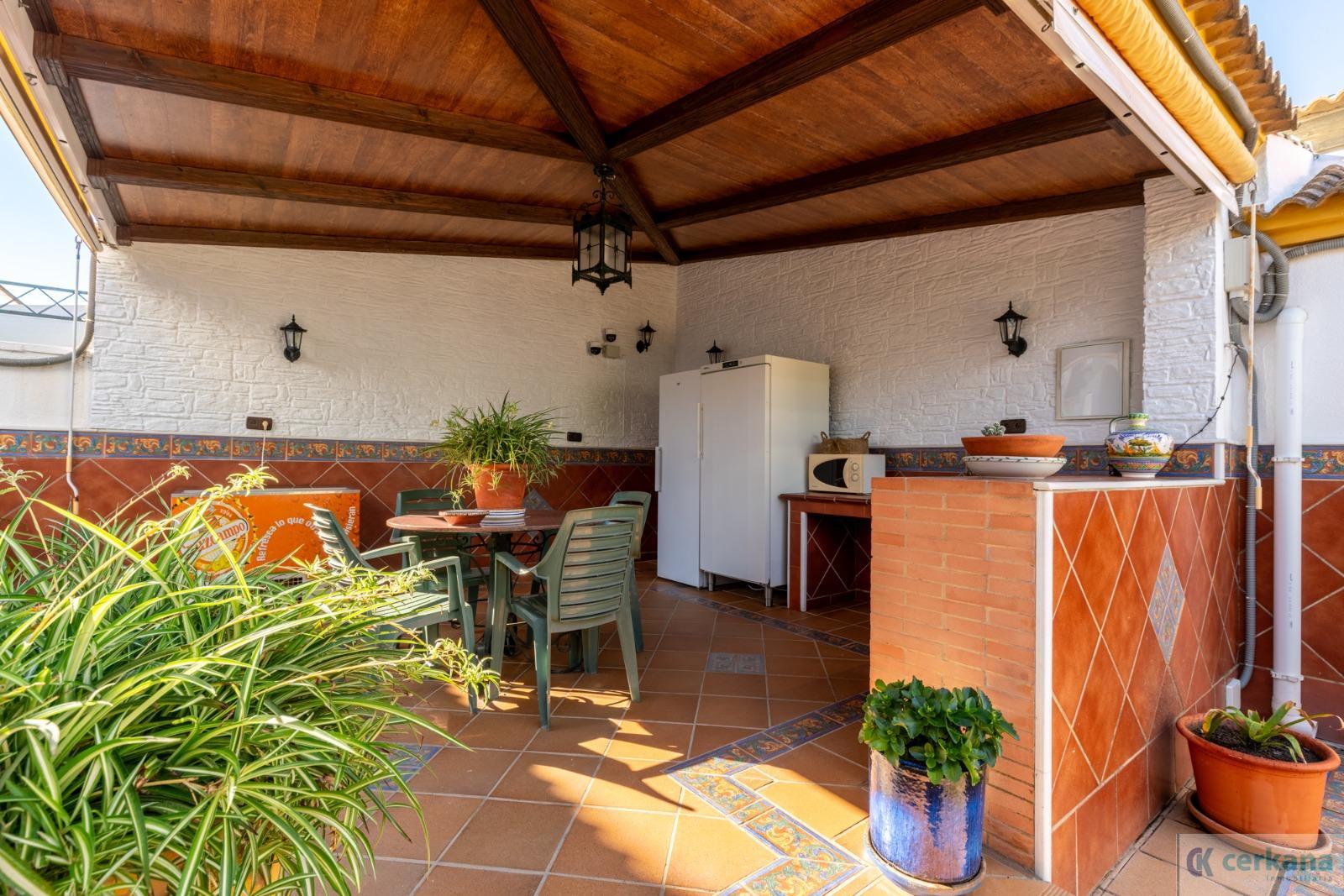 Venta de chalet en Sanlúcar la Mayor