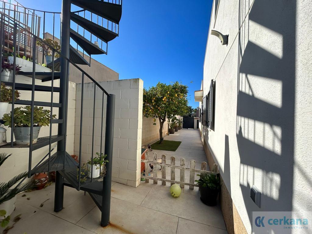 Venta de chalet en Espartinas