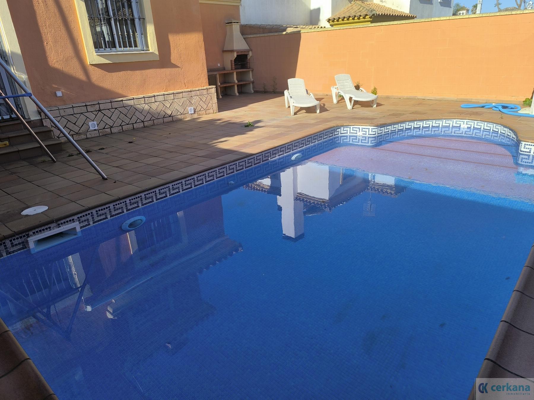 Venta de chalet en Espartinas