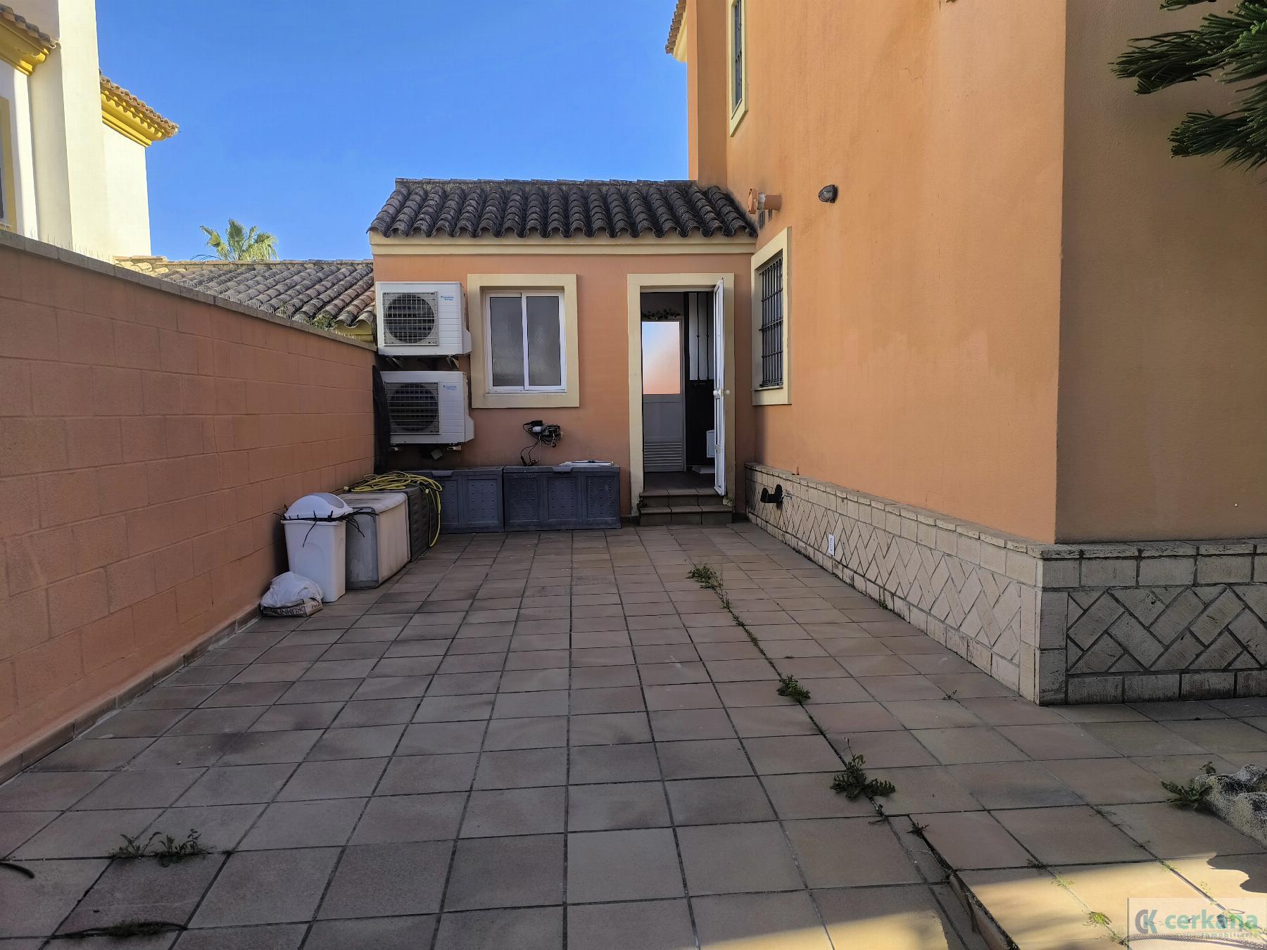 Venta de chalet en Espartinas