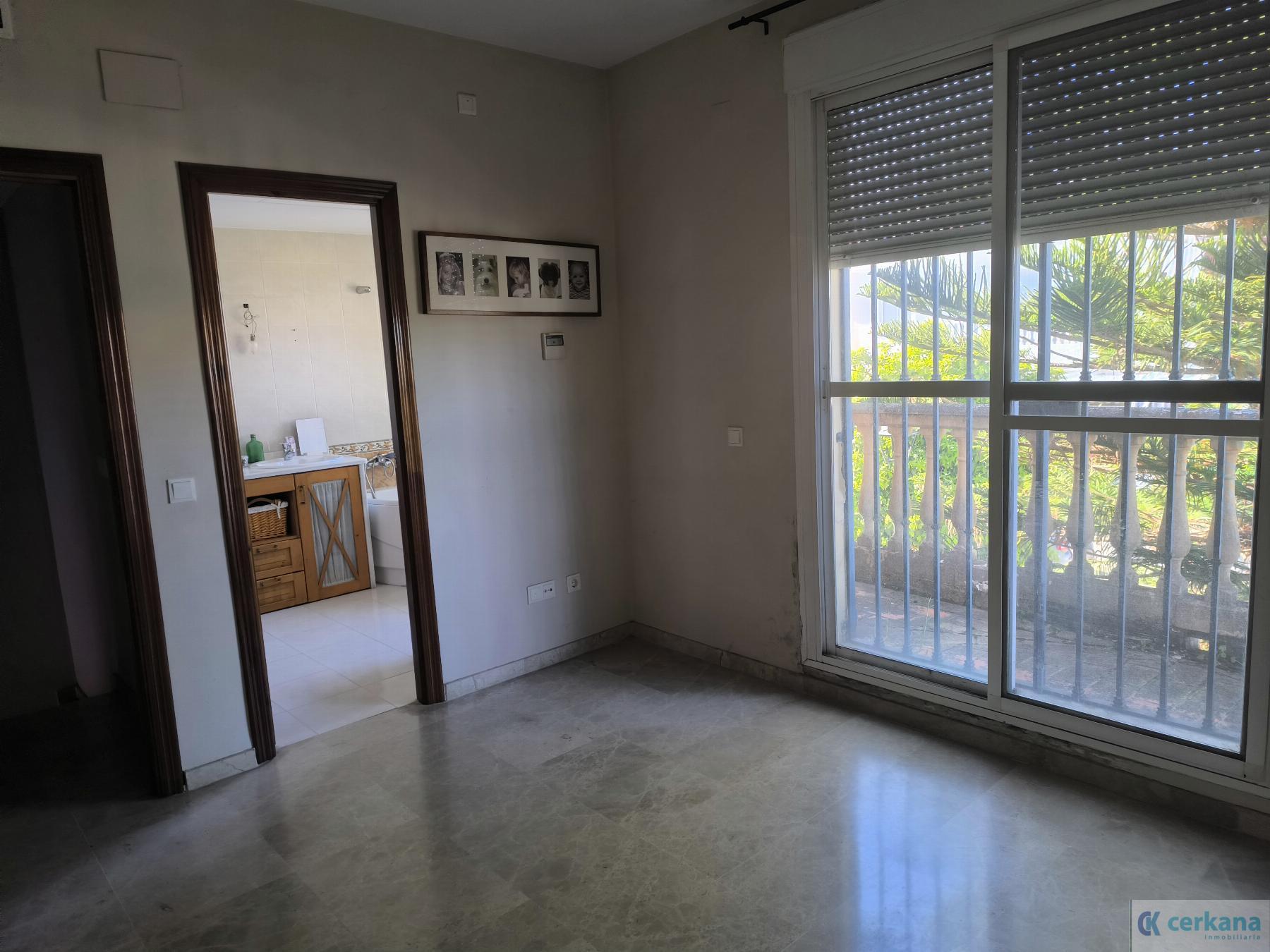 Venta de chalet en Espartinas