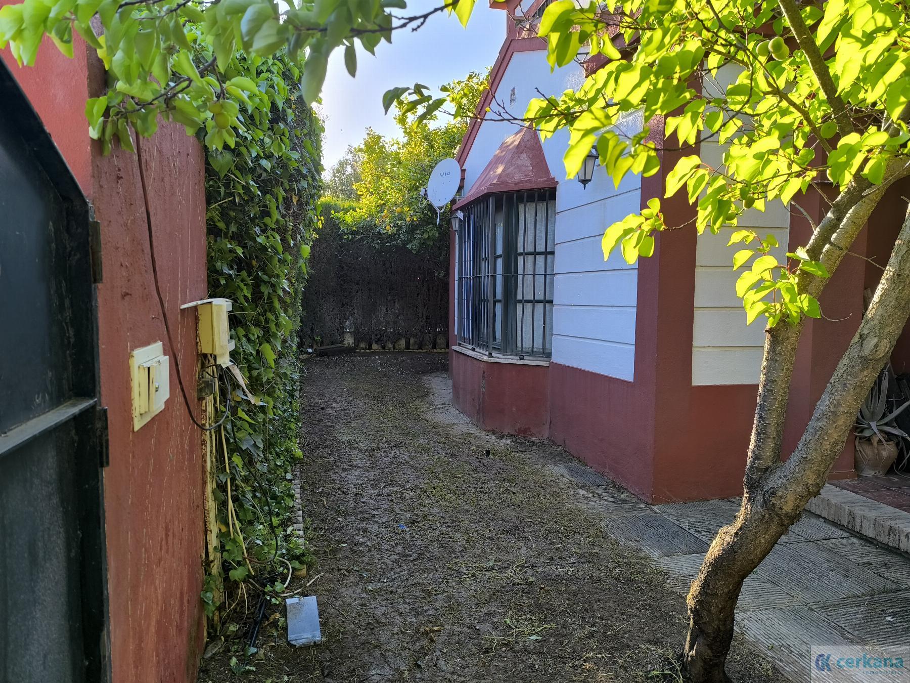 Venta de chalet en Espartinas