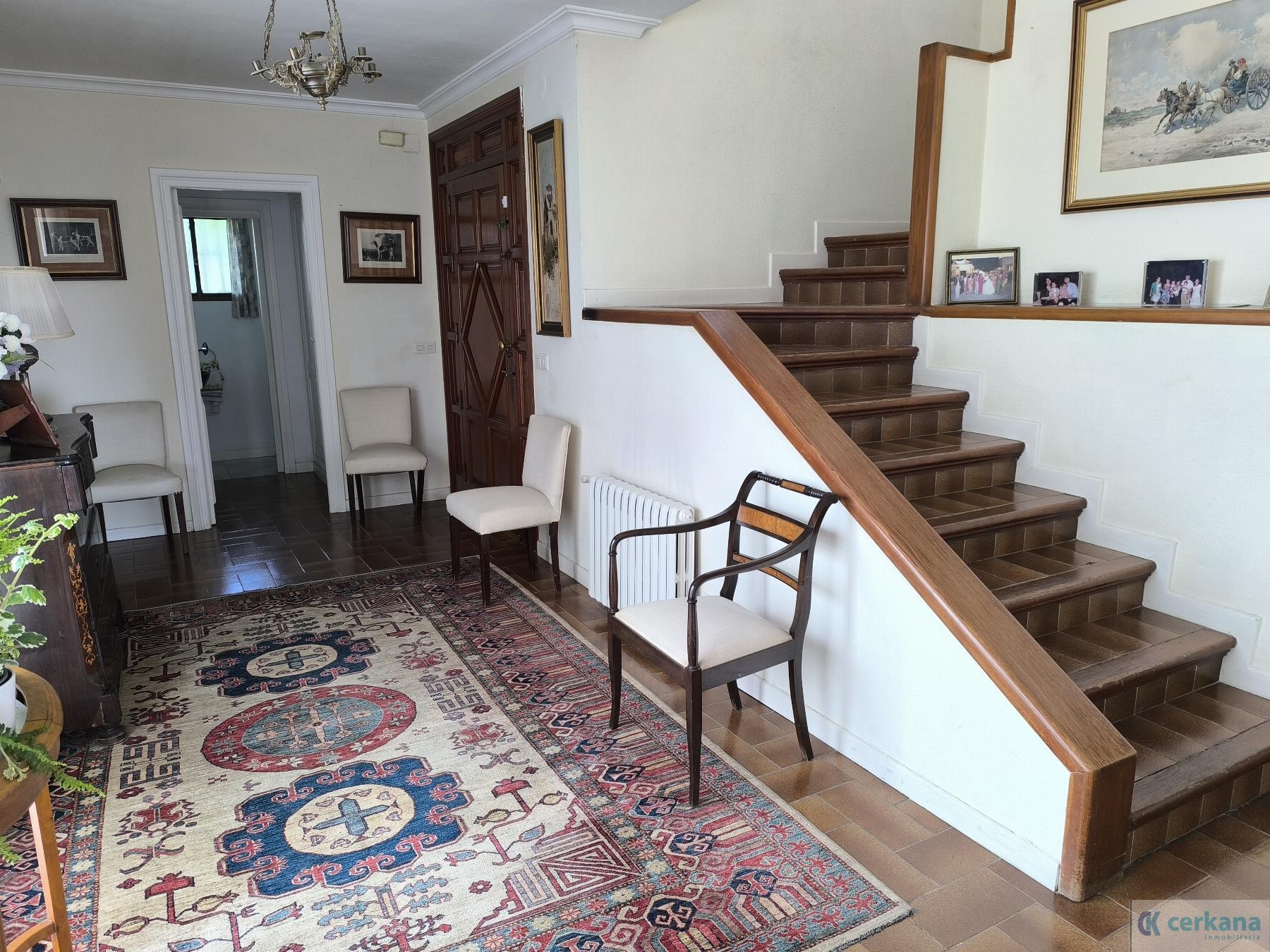 Venta de chalet en Tomares