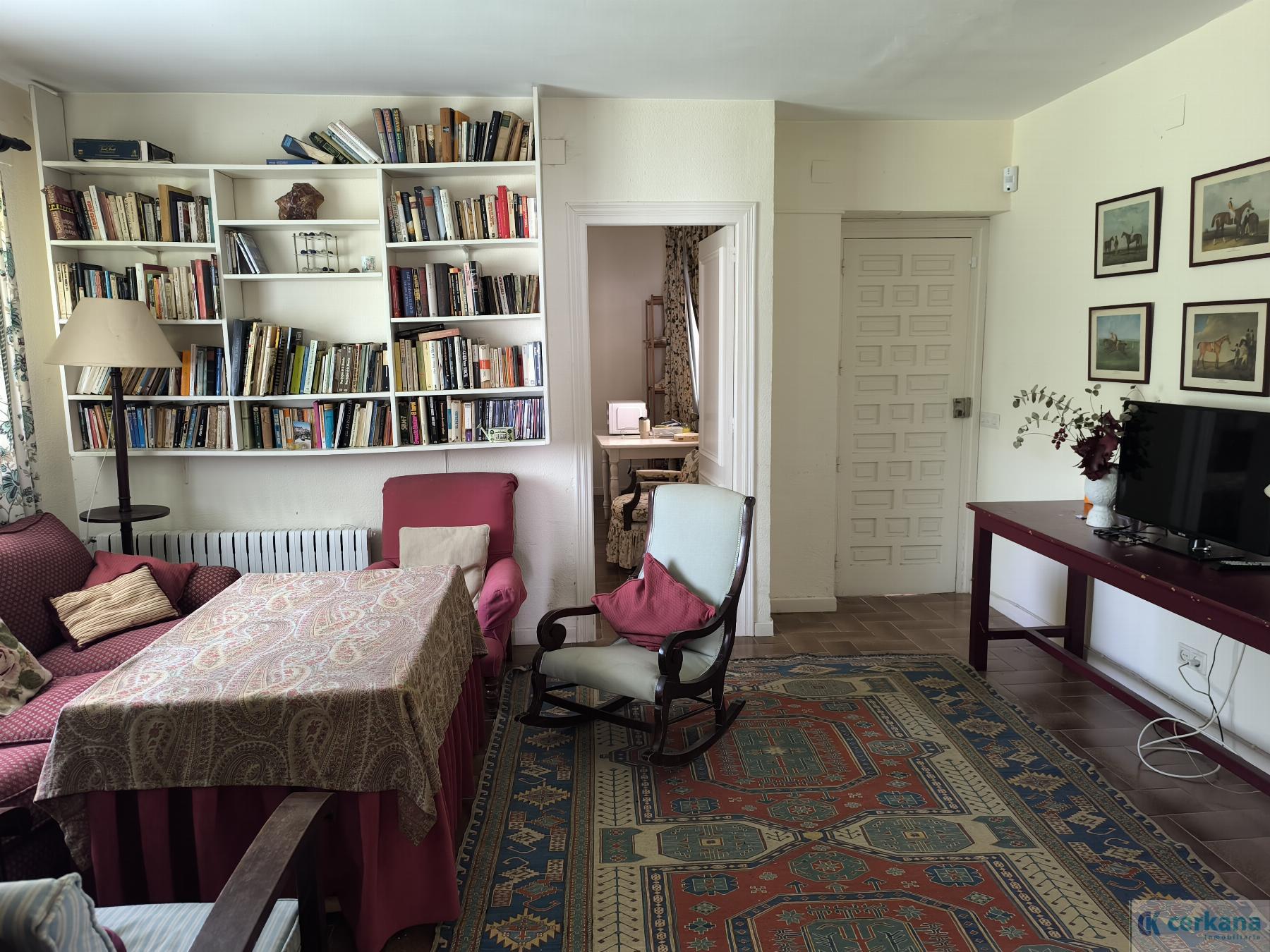 Venta de chalet en Tomares