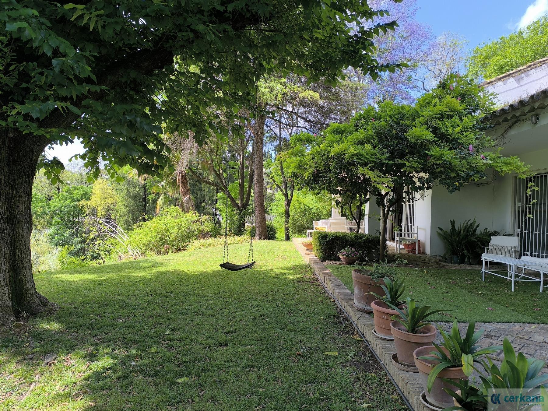 Venta de chalet en Tomares