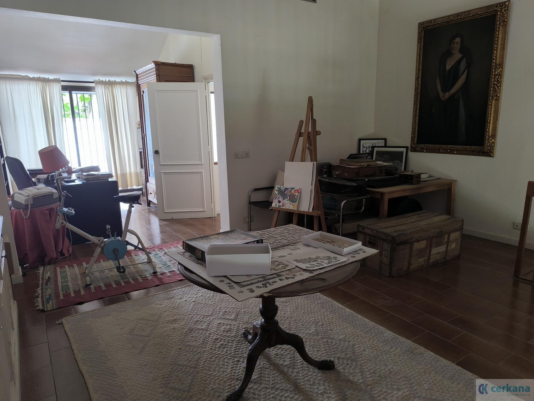 Venta de chalet en Tomares