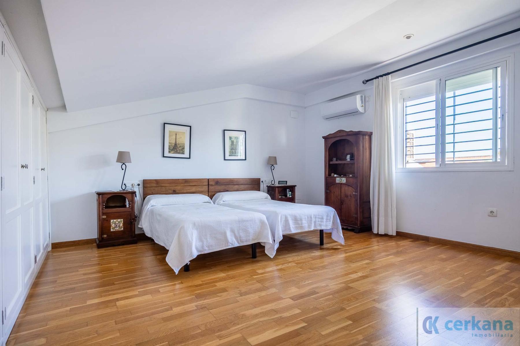 Venta de chalet en Espartinas