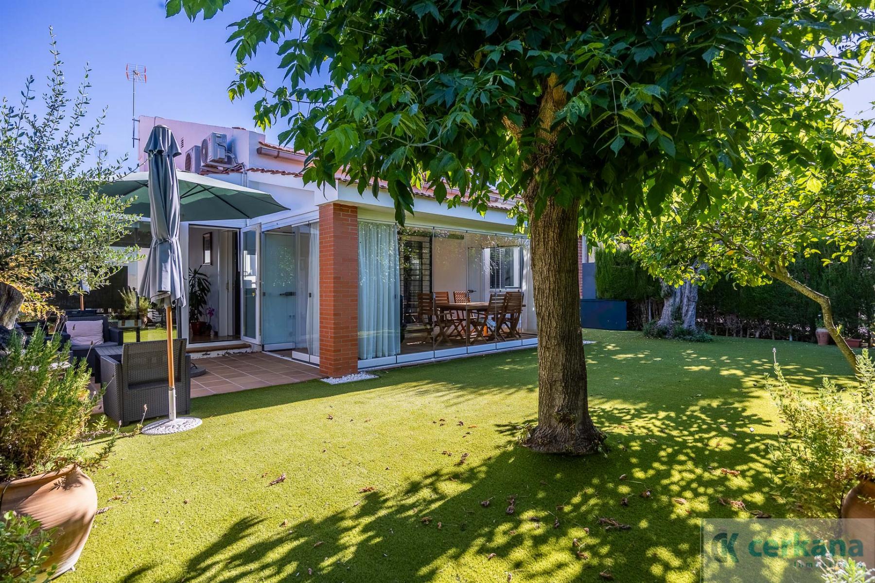 Venta de chalet en Espartinas