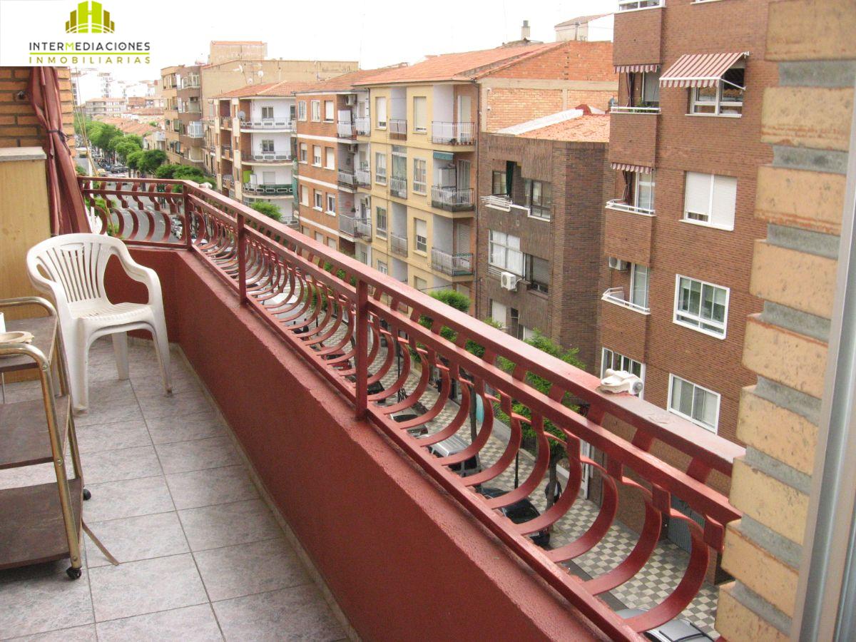 For sale of flat in Albacete