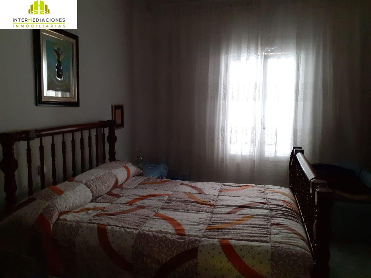 For sale of house in Hoya-Gonzalo