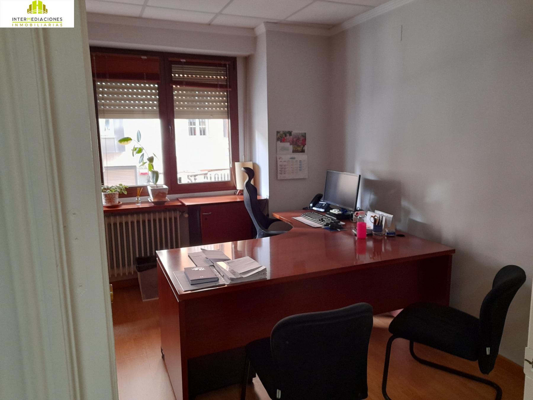 For sale of office in Albacete