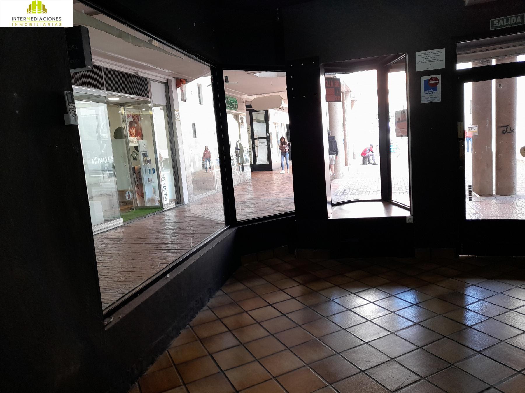 For rent of commercial in Albacete