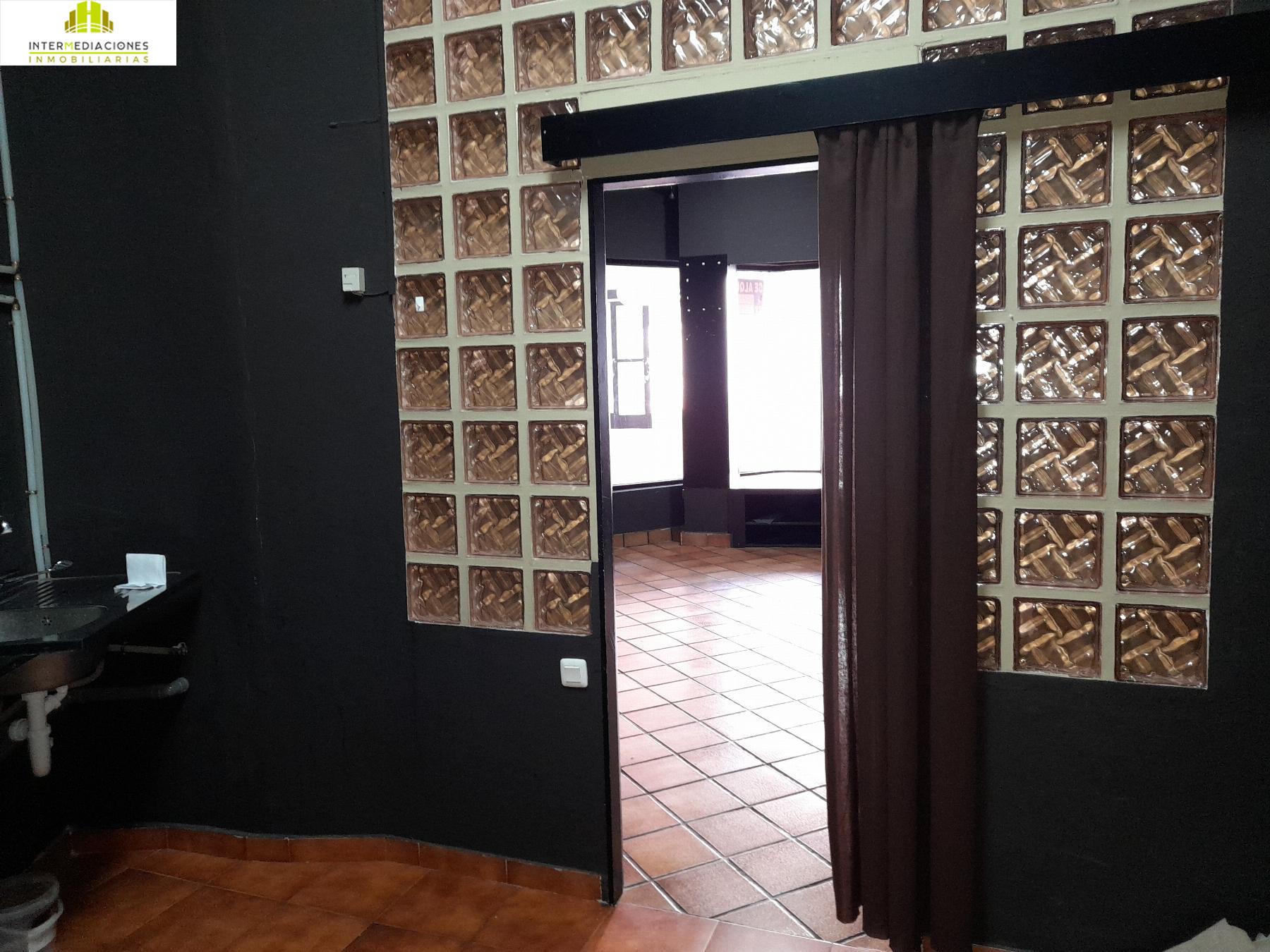 For rent of commercial in Albacete