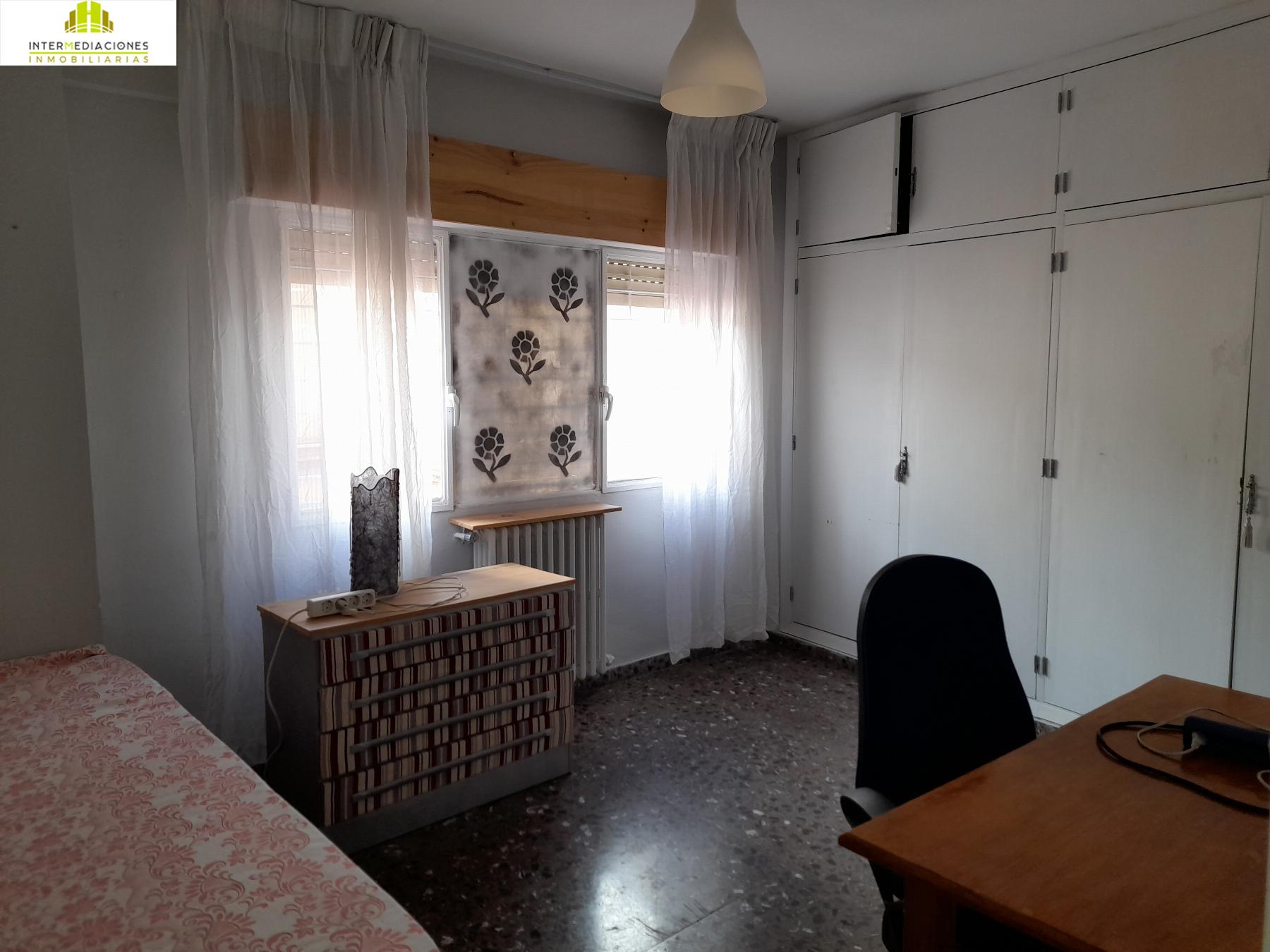 For sale of flat in Albacete