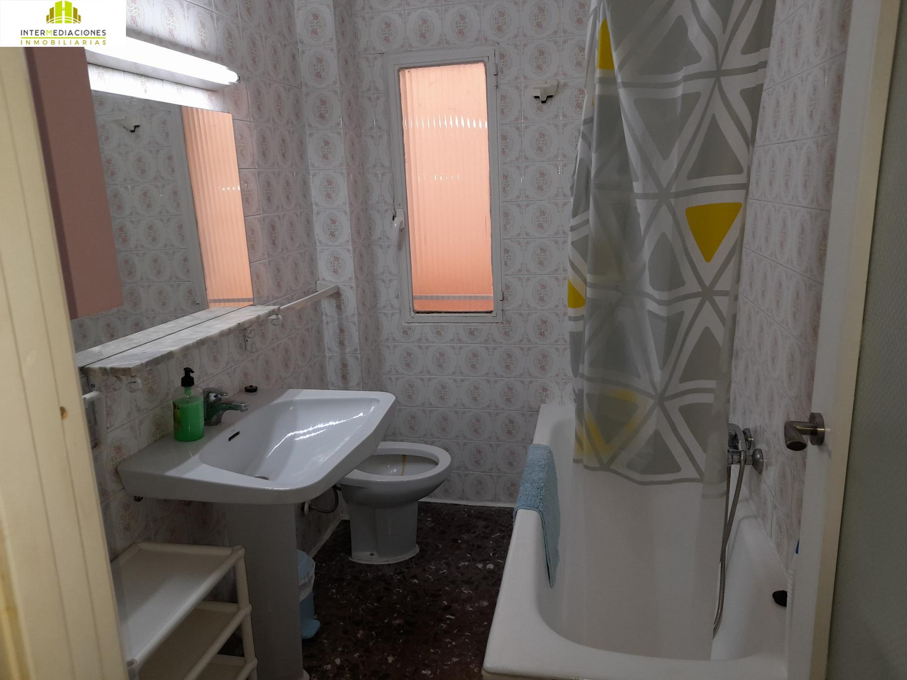 For sale of flat in Albacete