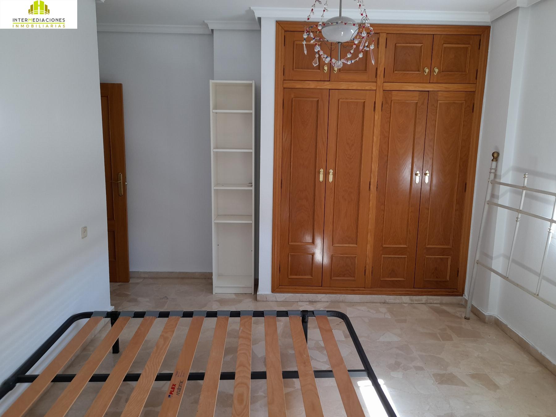 For sale of flat in Albacete
