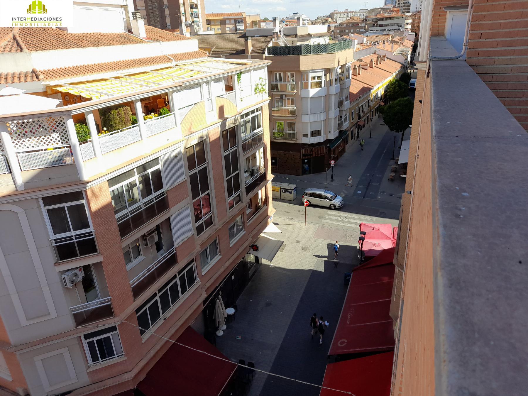 For sale of flat in Albacete