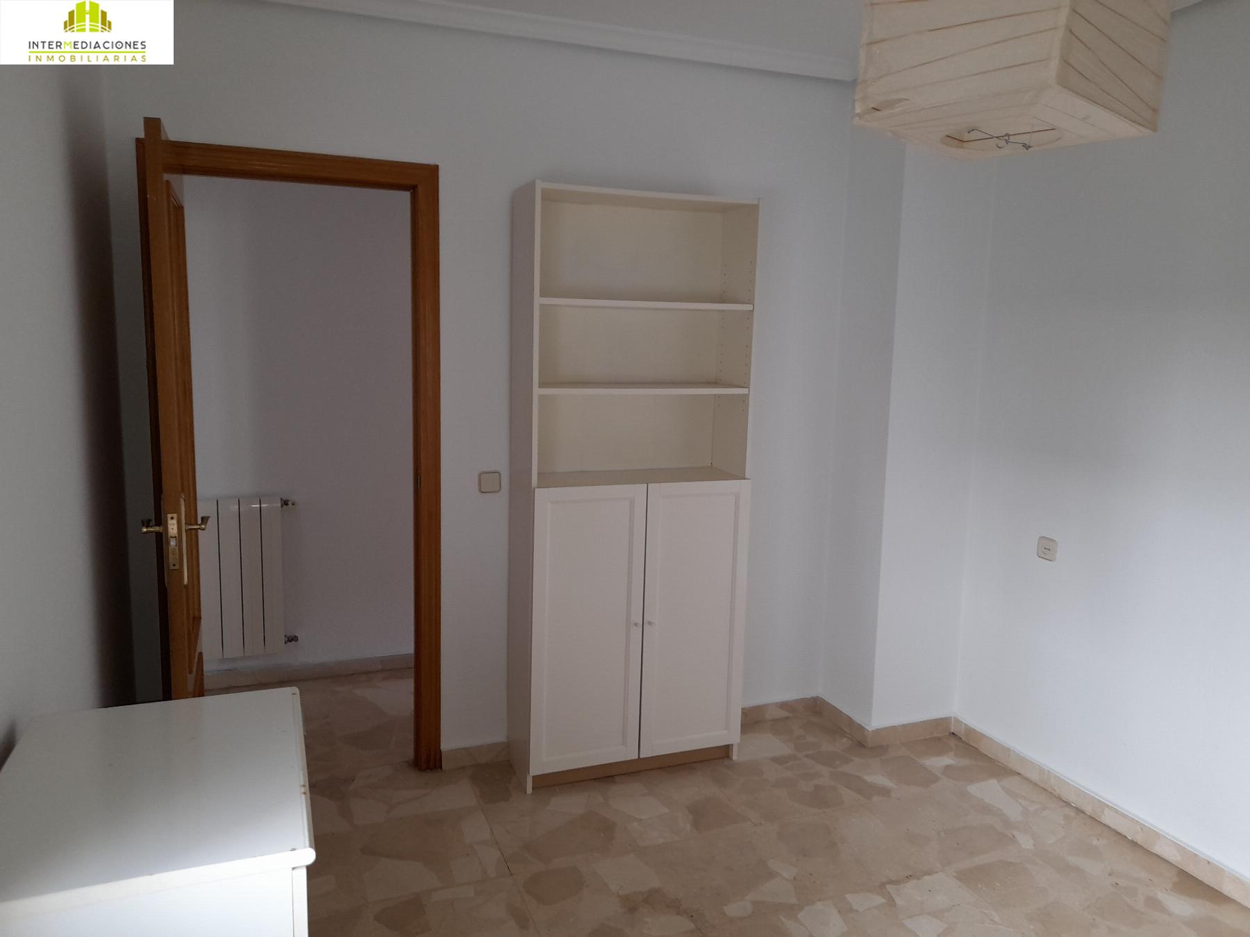 For sale of flat in Albacete