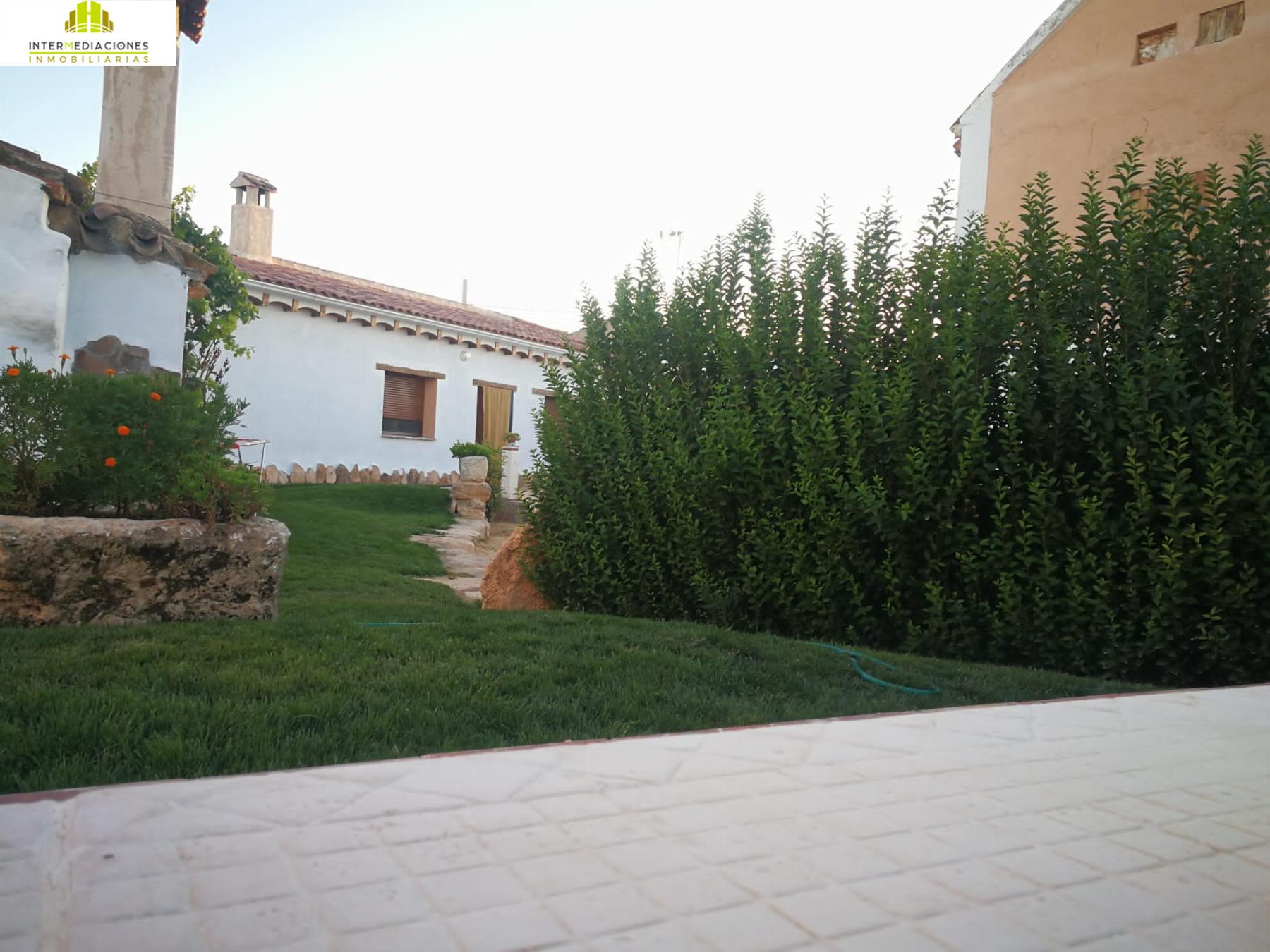 For rent of chalet in Albacete