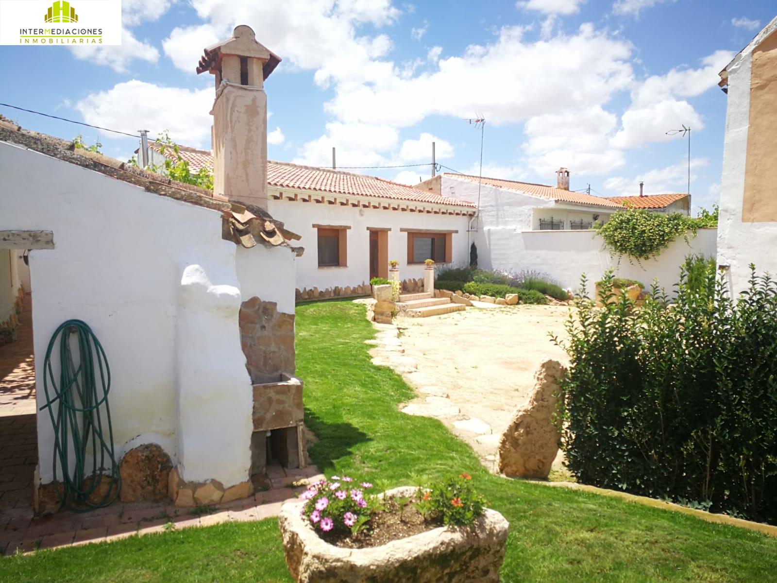 For rent of chalet in Albacete