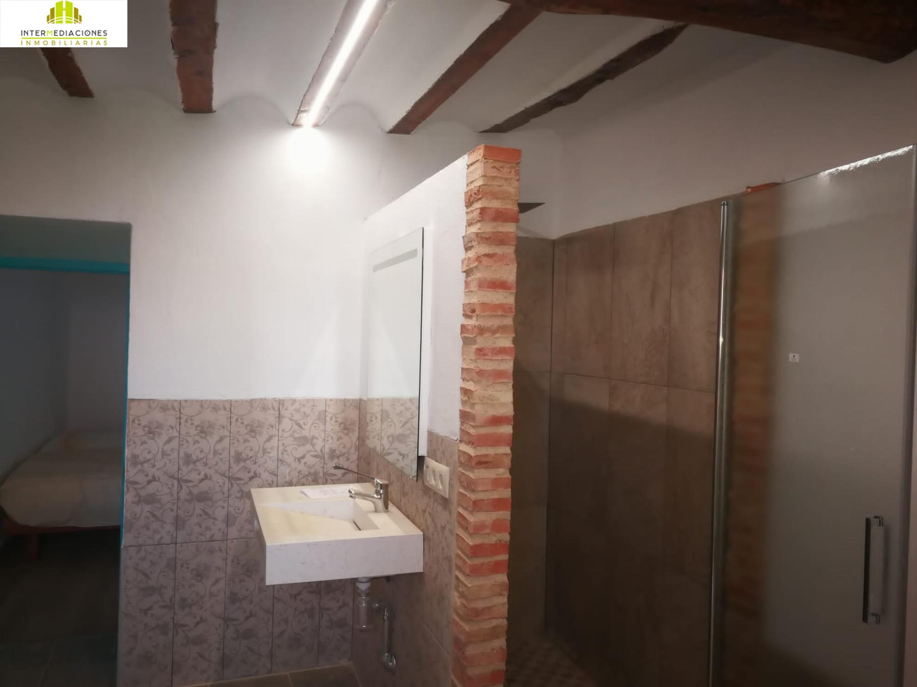 For rent of chalet in Albacete
