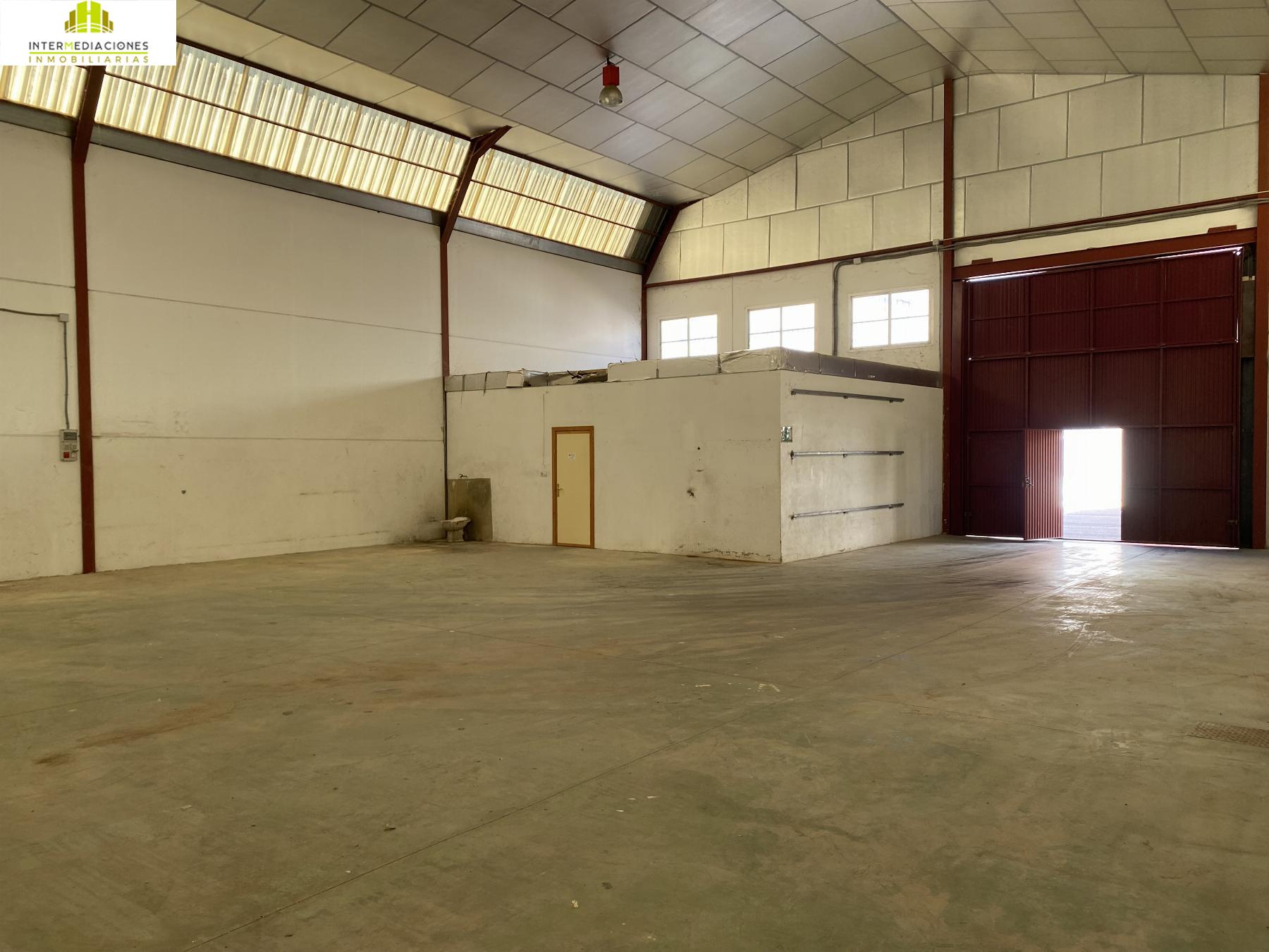 For sale of industrial plant/warehouse in Albacete