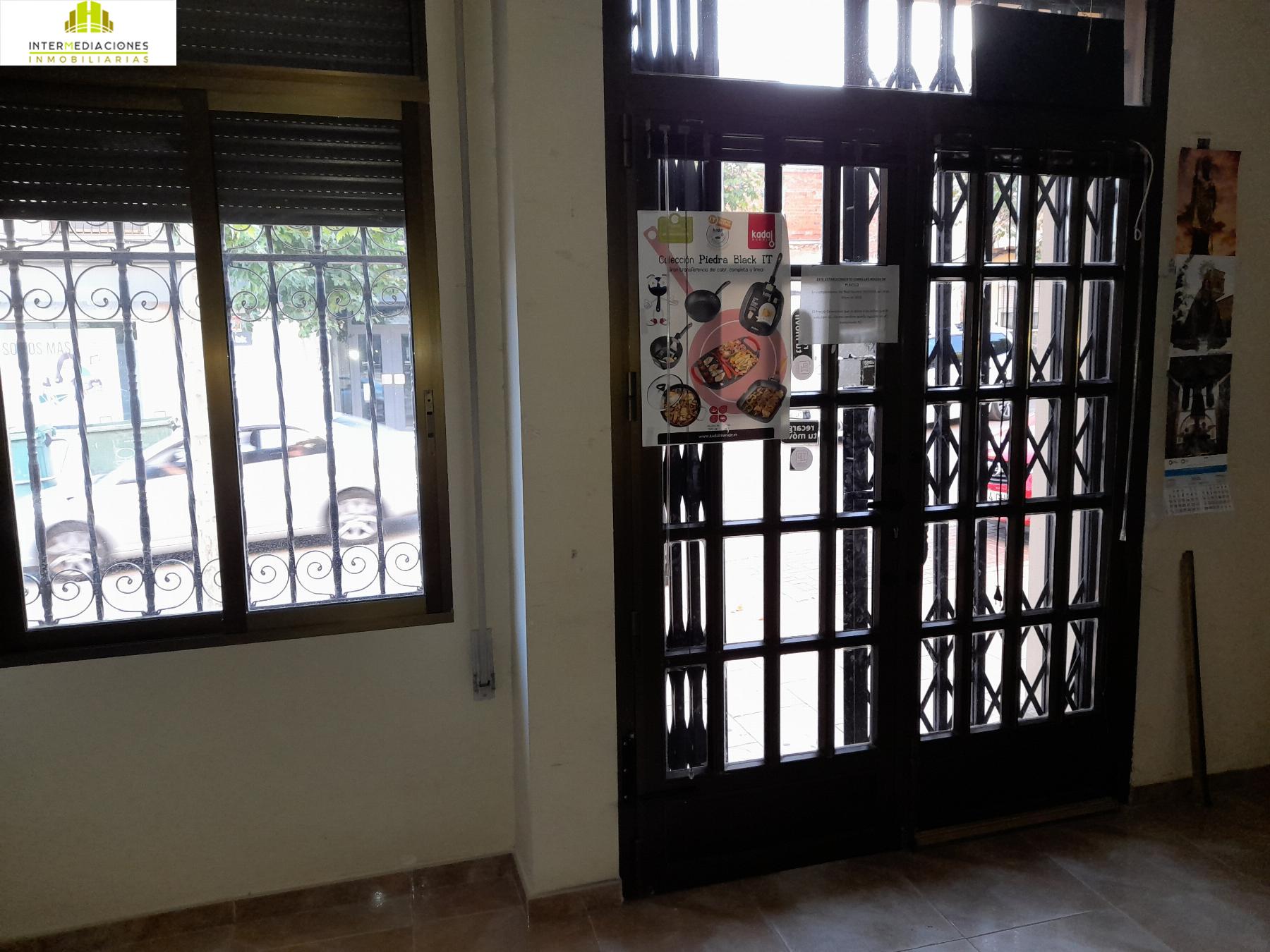 For rent of commercial in Balazote