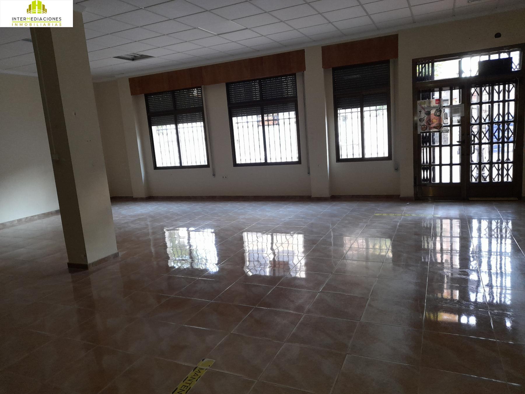 For rent of commercial in Balazote