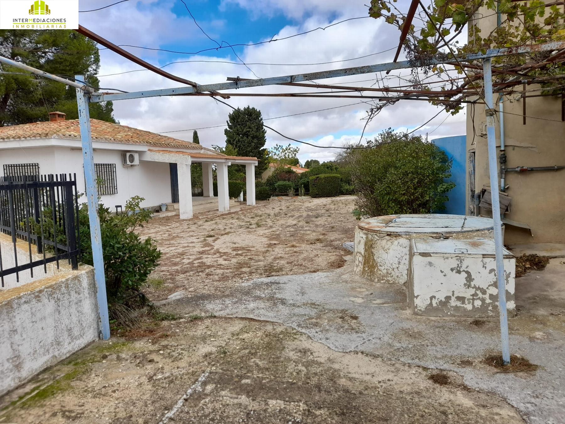 For sale of rural property in Albacete