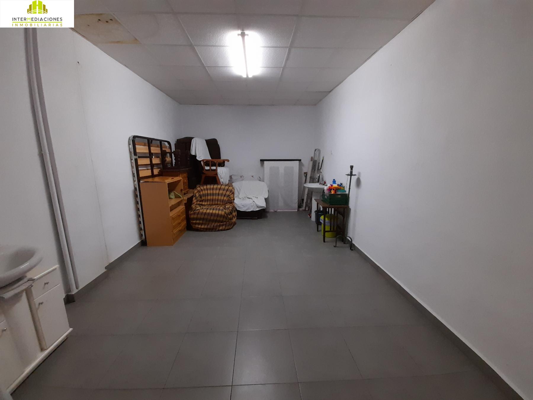 For rent of commercial in Albacete