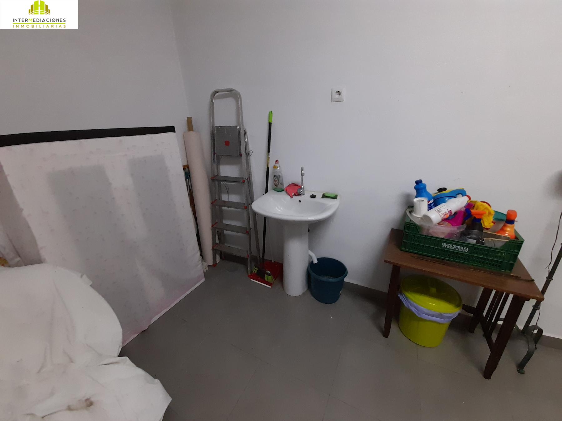 For rent of commercial in Albacete