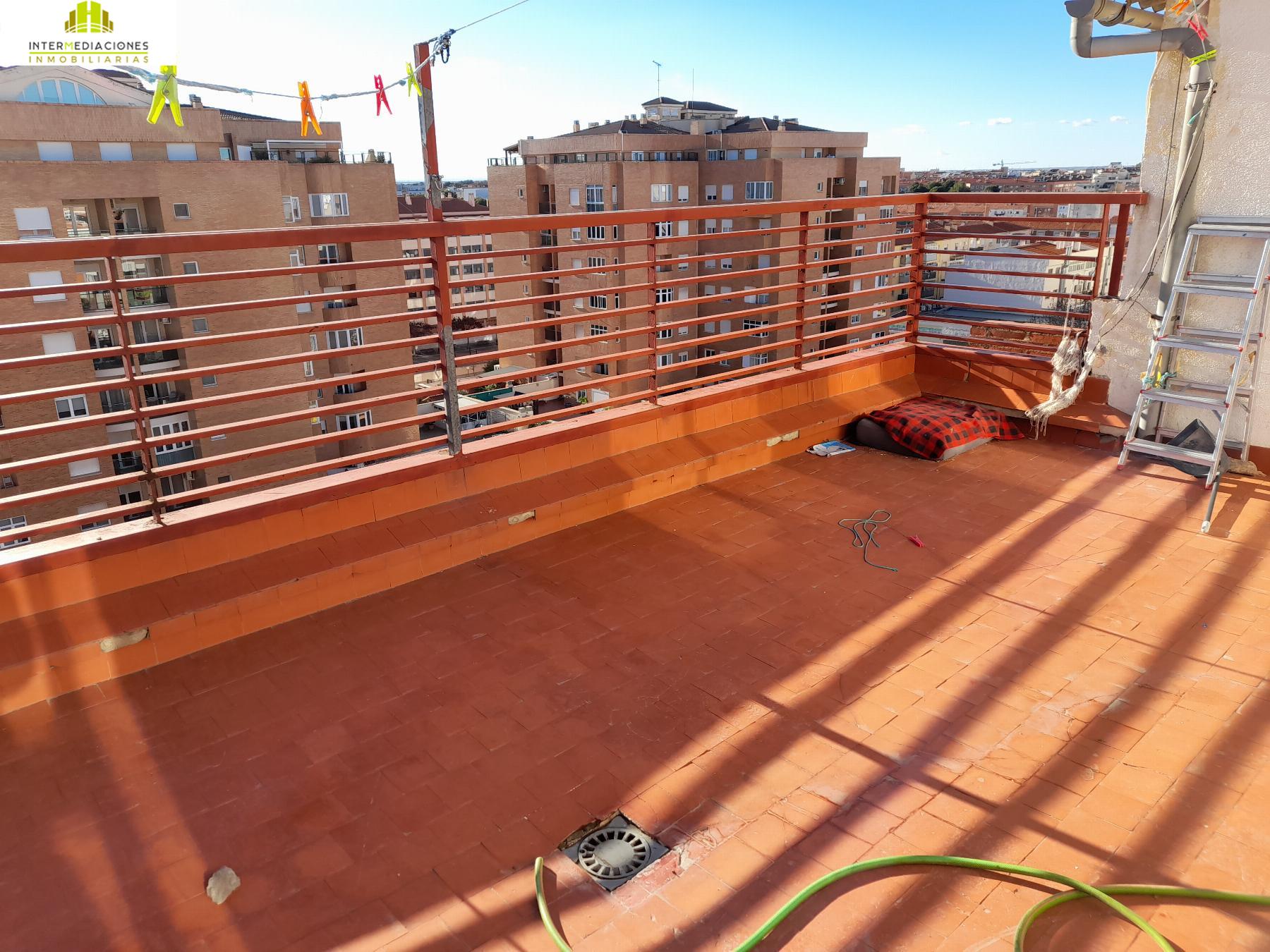 For sale of penthouse in Albacete