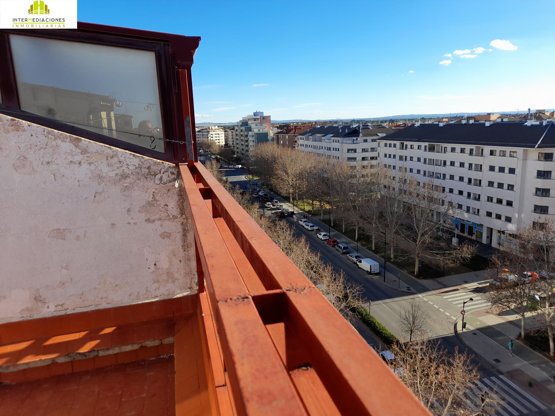 For sale of penthouse in Albacete