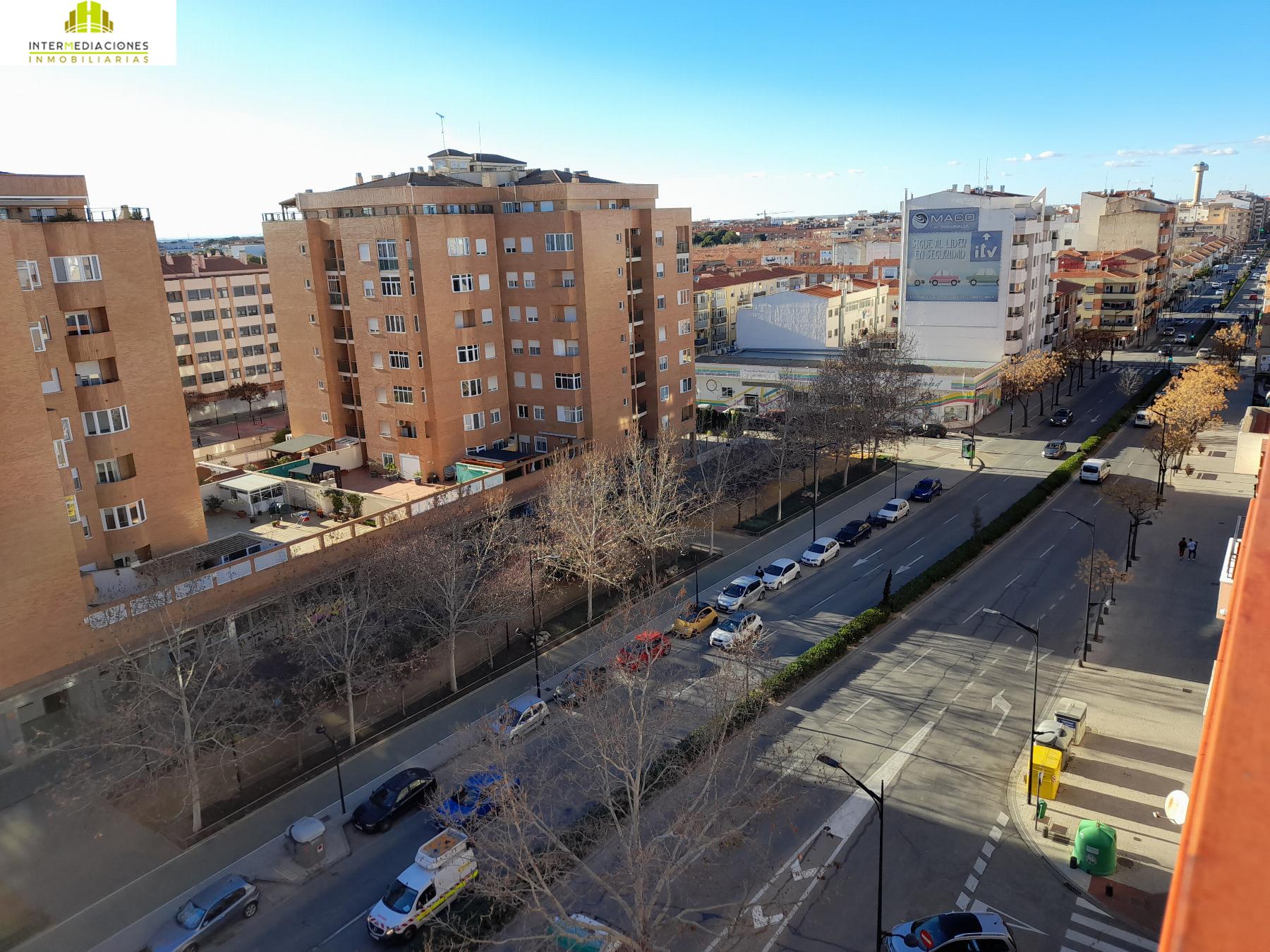 For sale of penthouse in Albacete