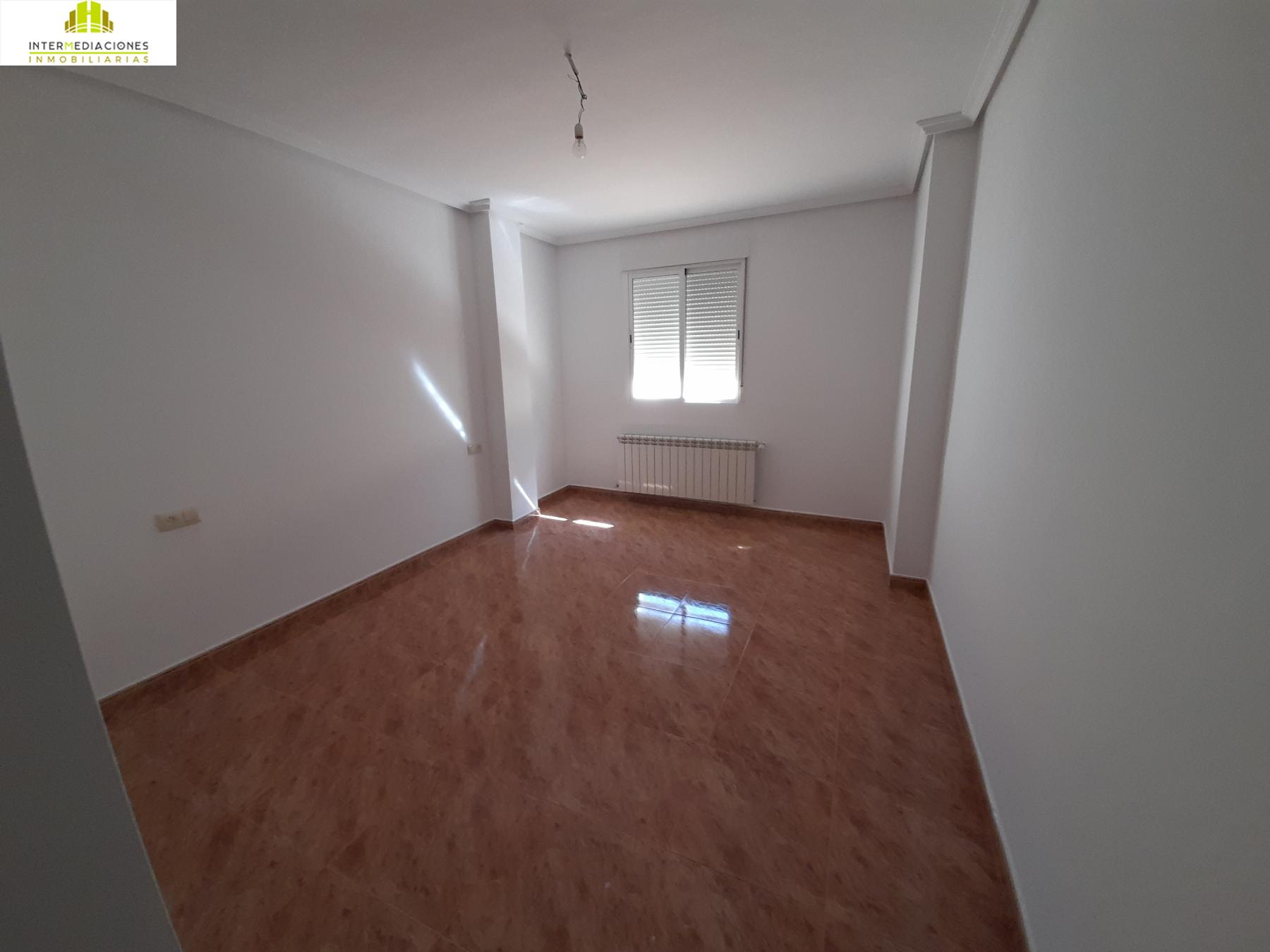 For sale of flat in Tobarra