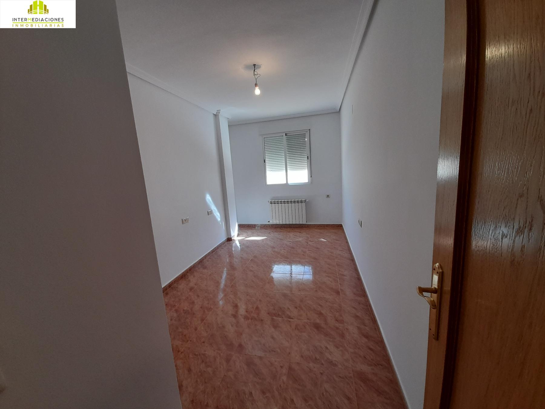 For sale of flat in Tobarra