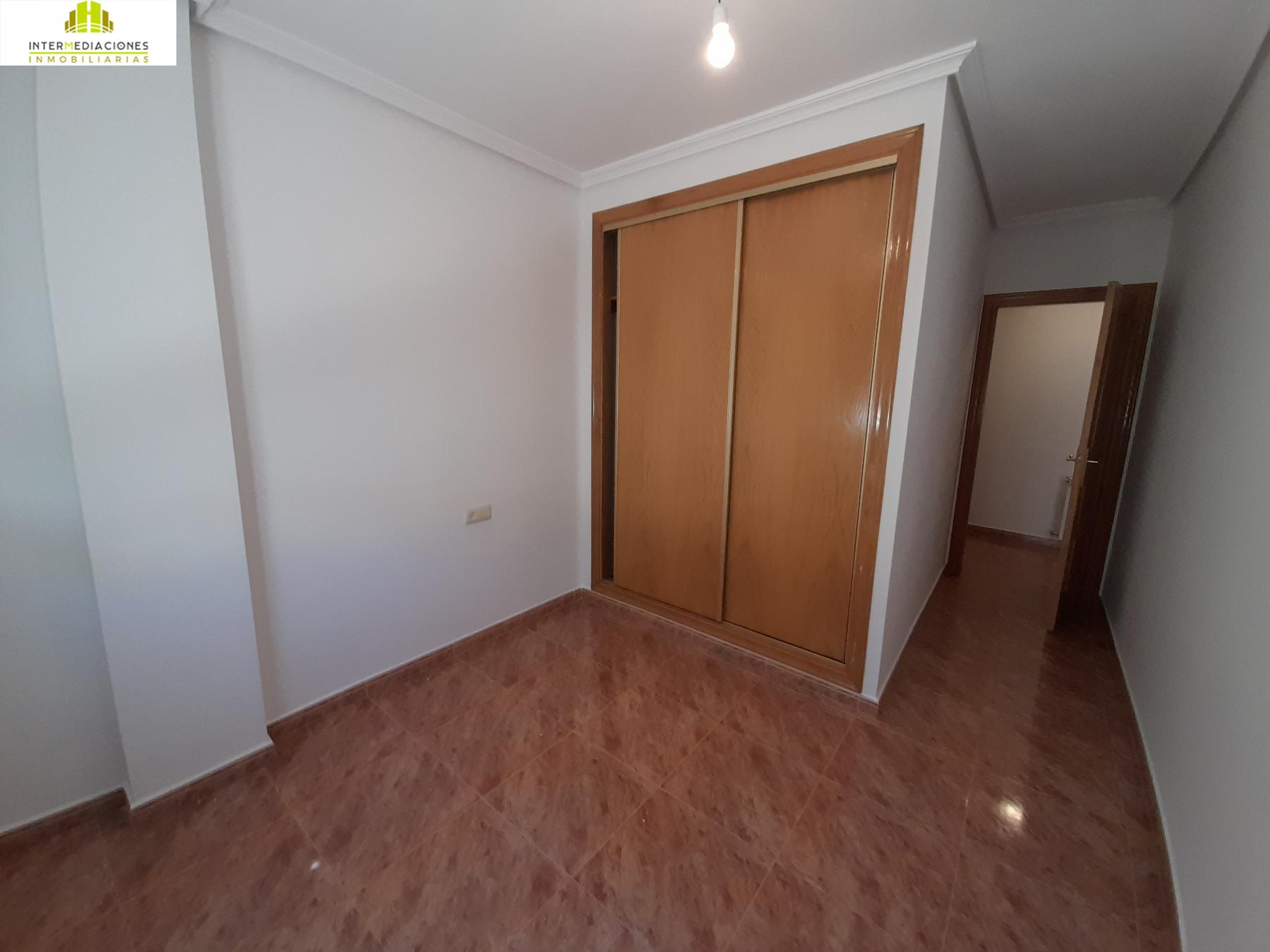 For sale of flat in Tobarra