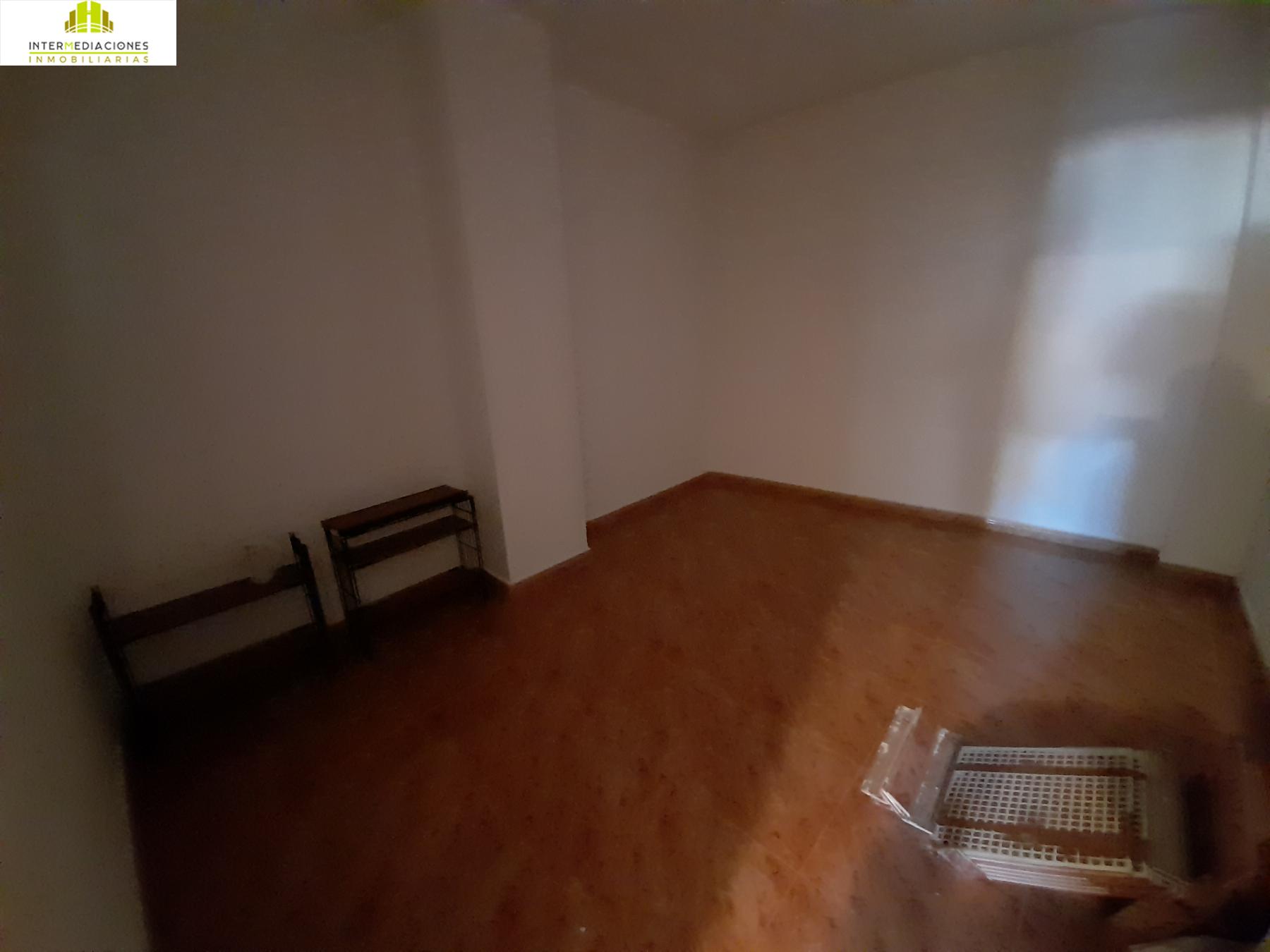 For sale of flat in Tobarra
