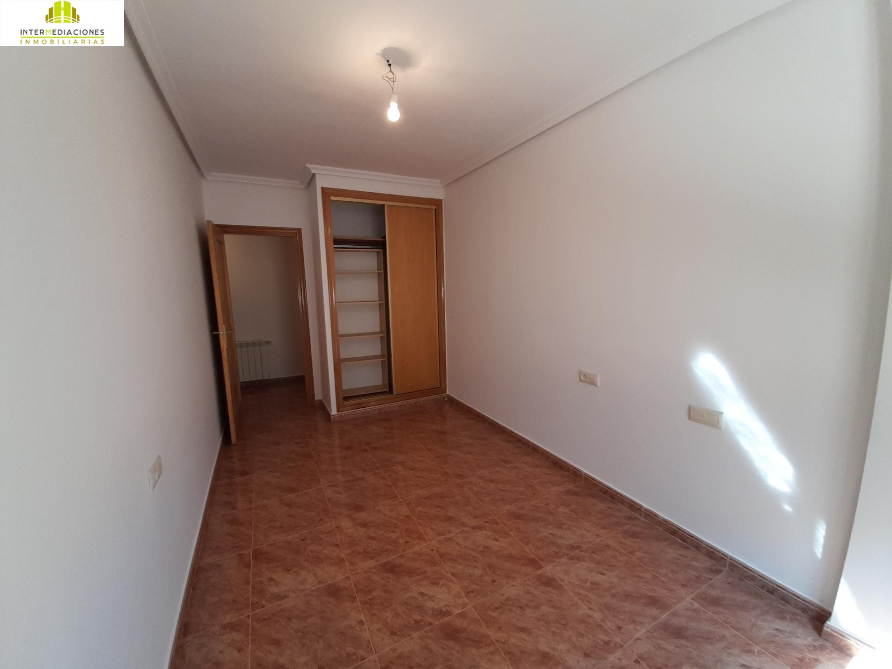 For sale of flat in Tobarra