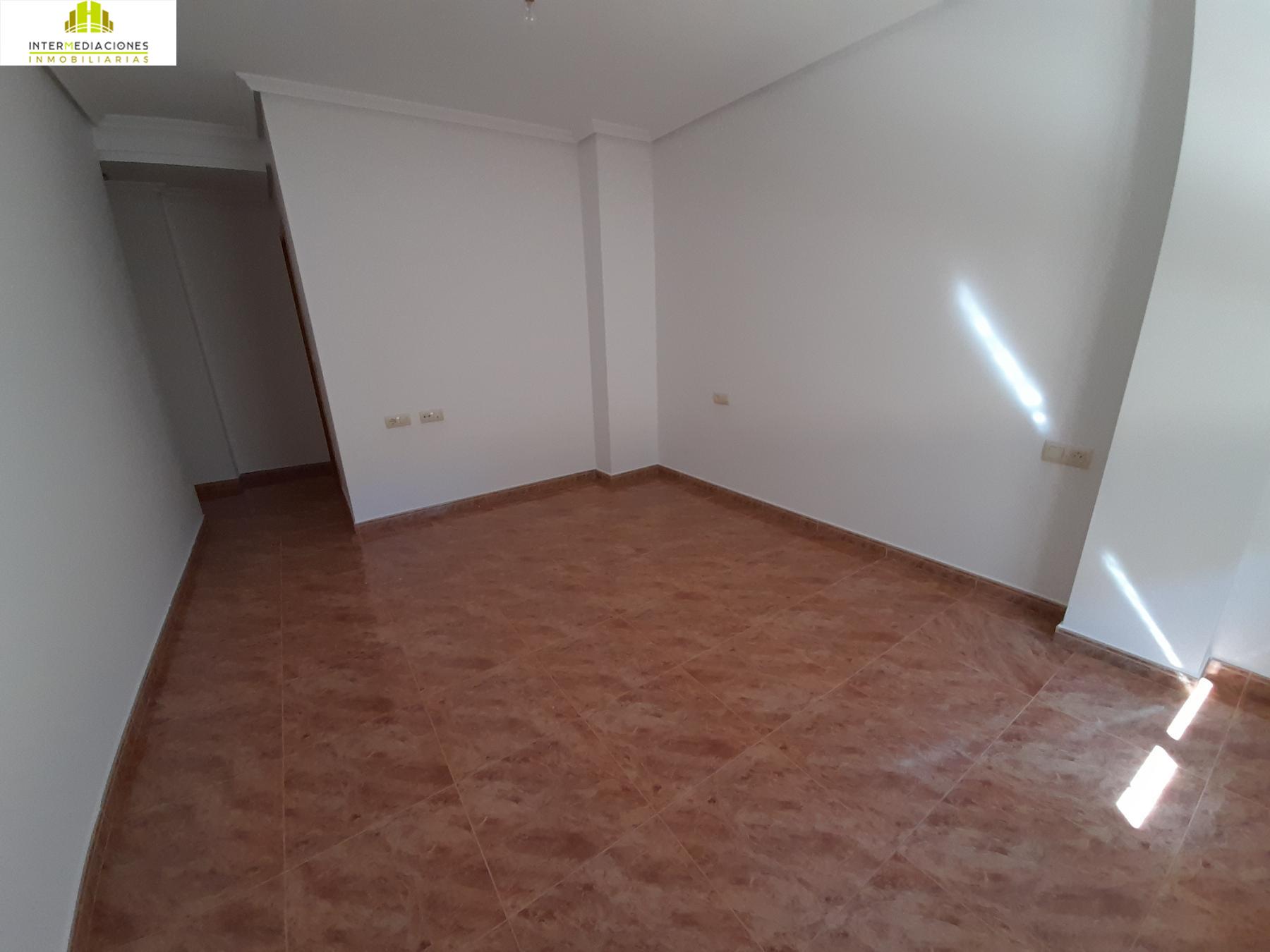 For sale of flat in Tobarra